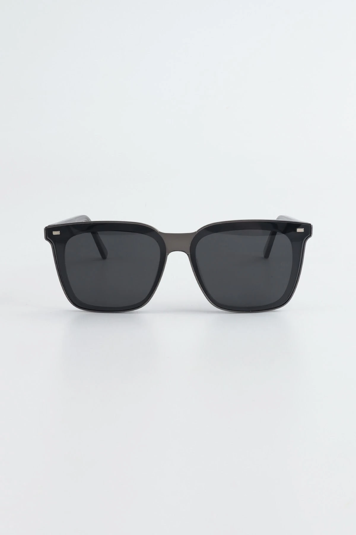 Mıknatıslı Kapaklı Güneş Gözlüğü ve Mavi Işık Koruyucu Cam - Gri Çerçeve