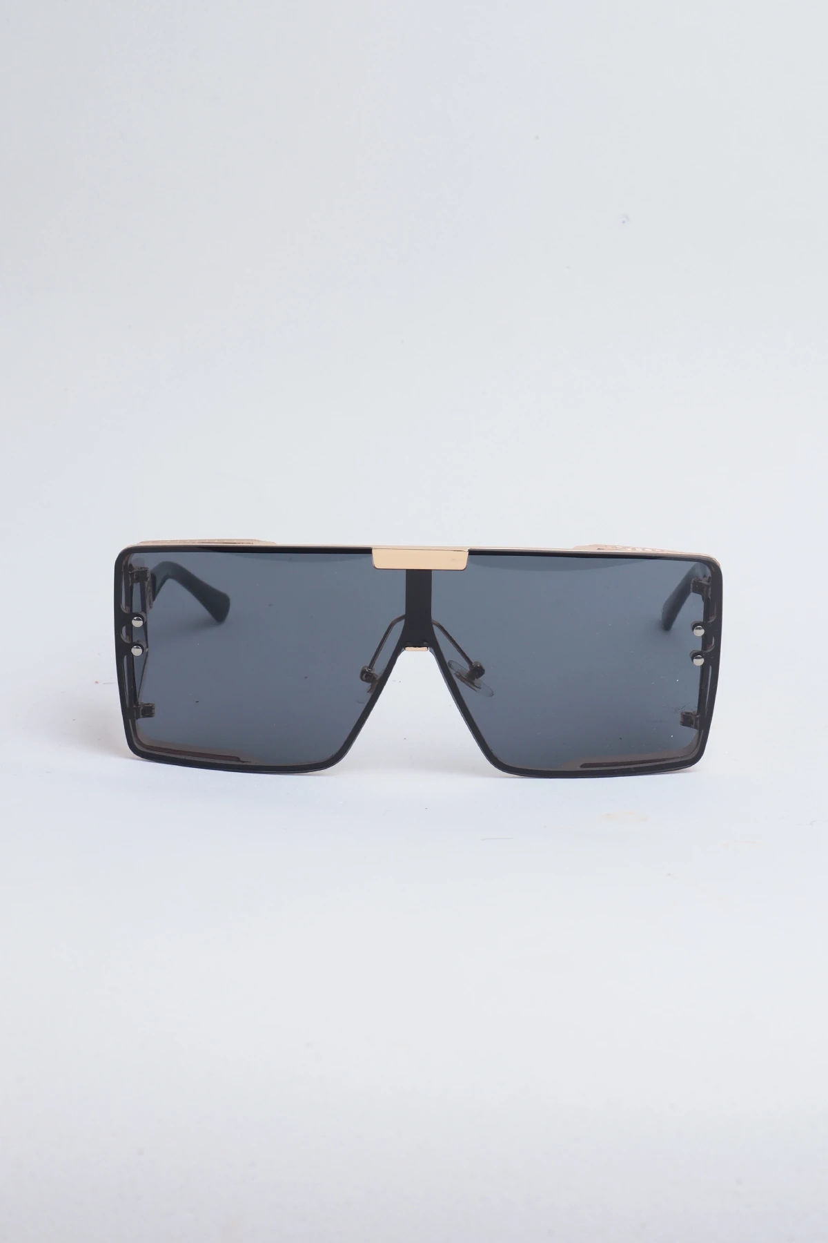 Büyük Dikdörtgen Metal Detaylı Güneş Gözlüğü - Siyah