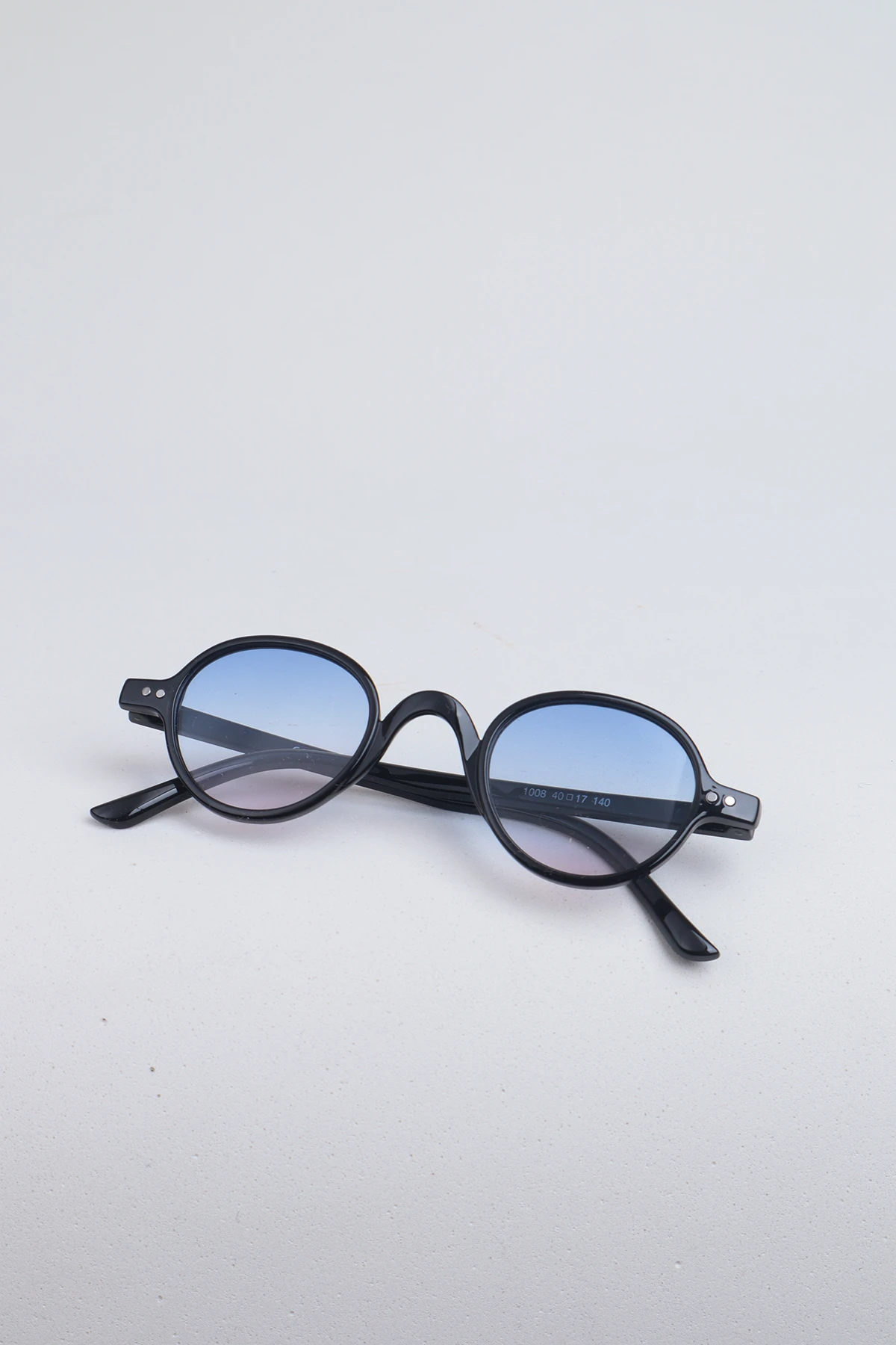 Oval Çerçeve Minimal Güneş Gözlüğü - İki Renk