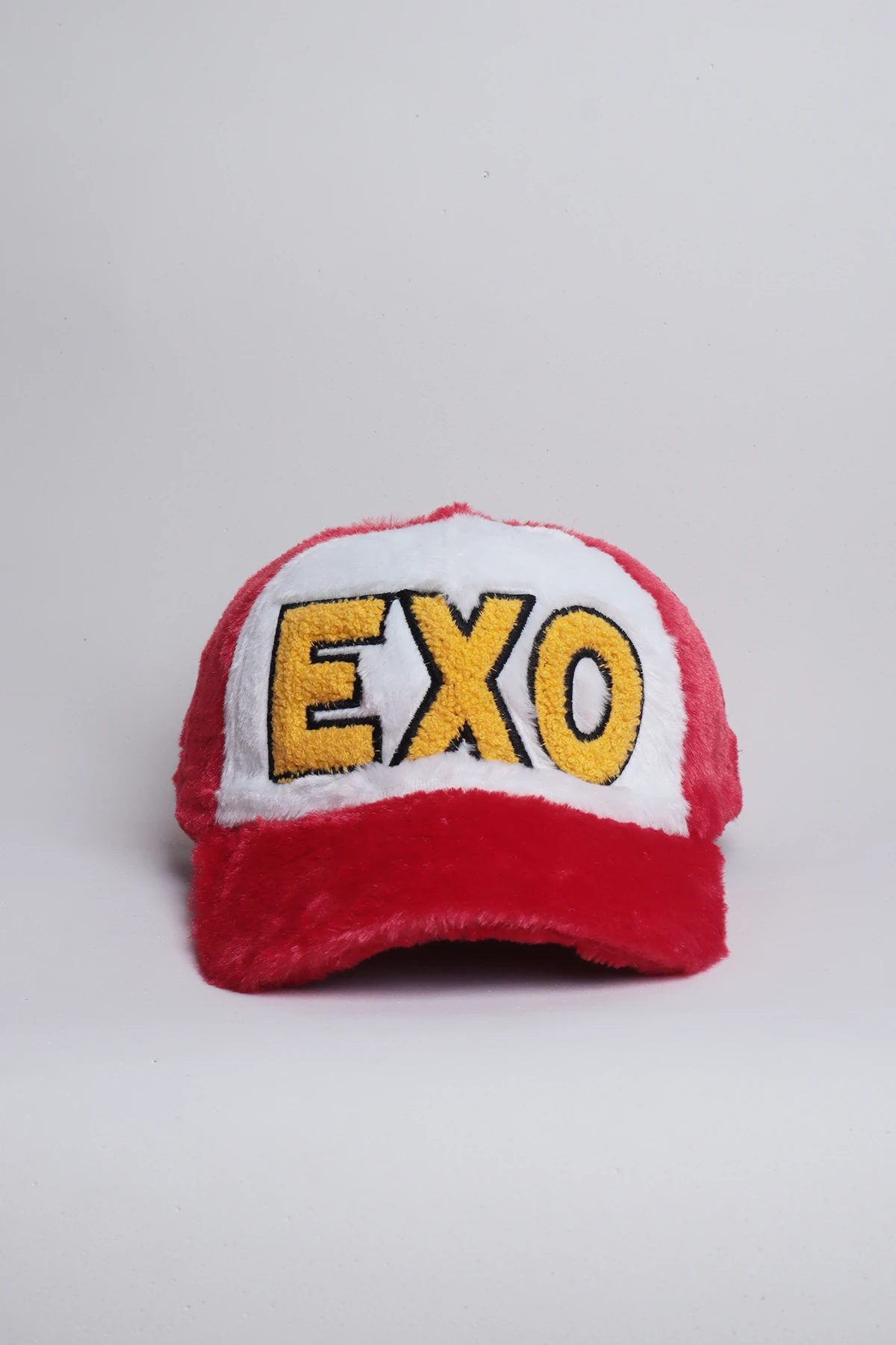 Exo Nakışlı Peluş Kırmızı Şapka