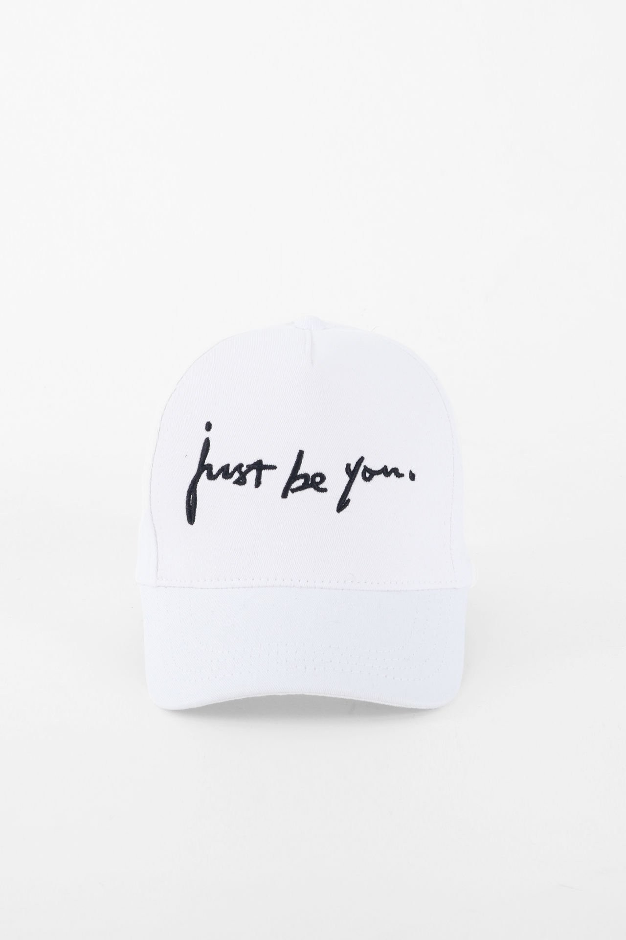 Just Be You Harf Nakışlı Kep Şapka - Beyaz