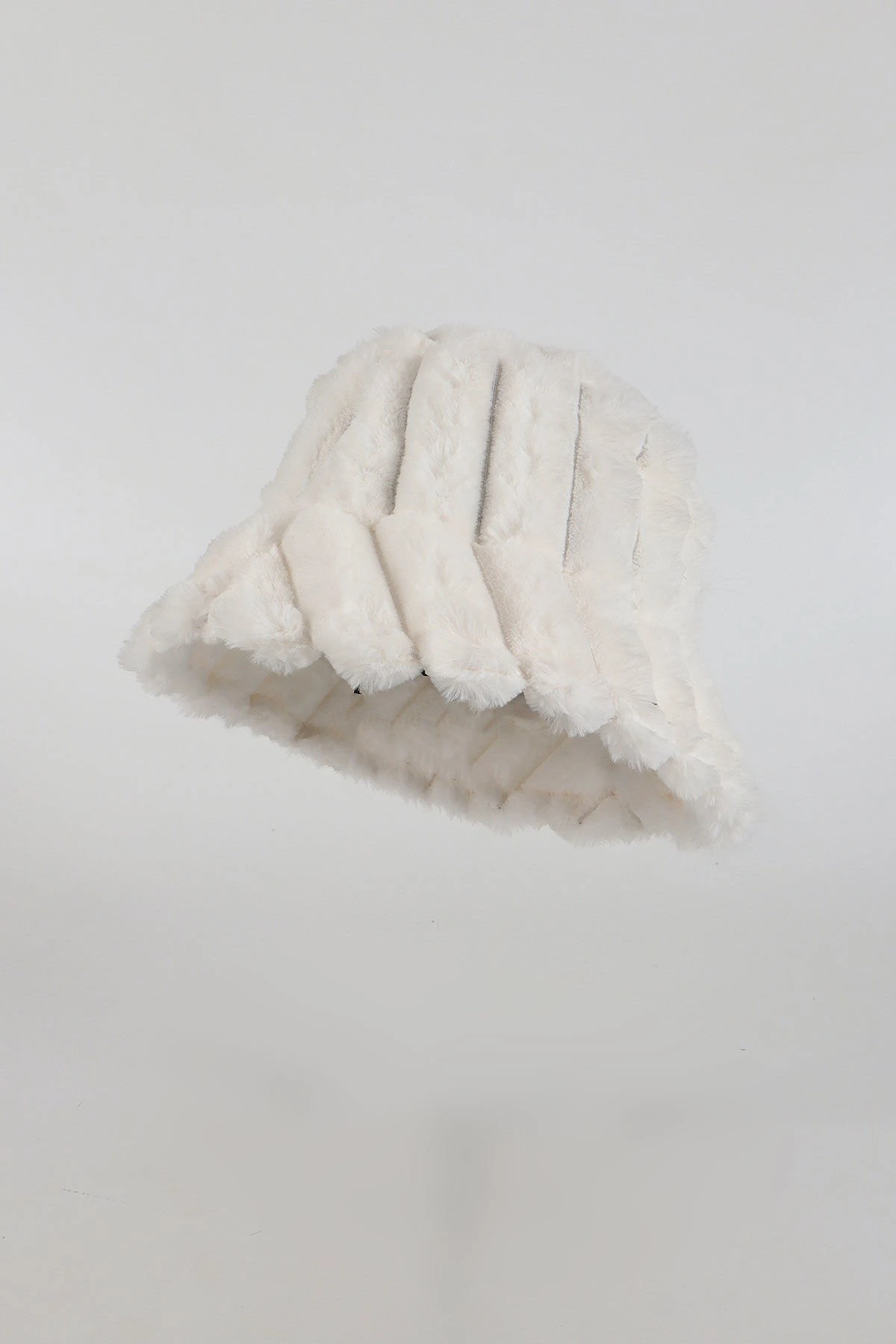 Ekru Fitilli Desen Peluş Kürk Bucket Şapka