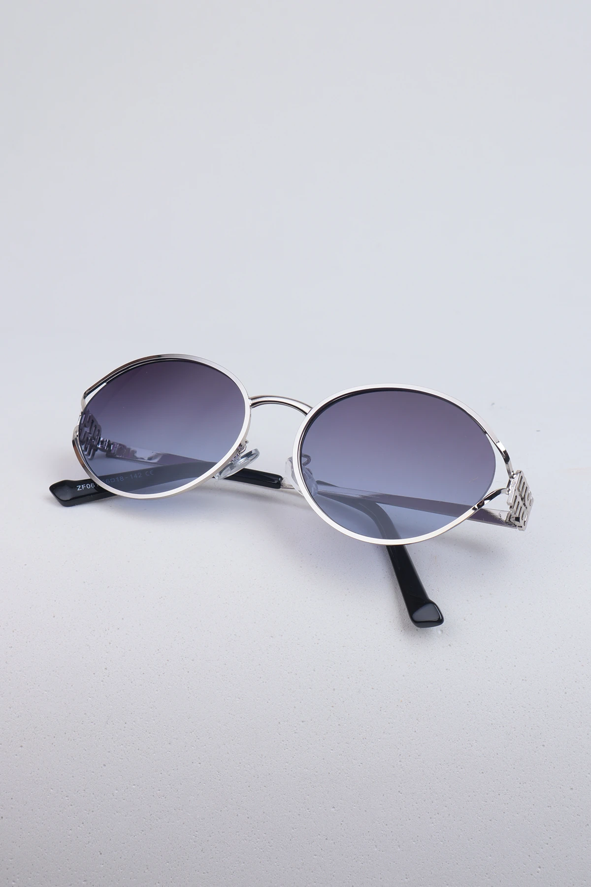 Hilia Oval Metal Tasarım Güneş Gözlüğü - Gri