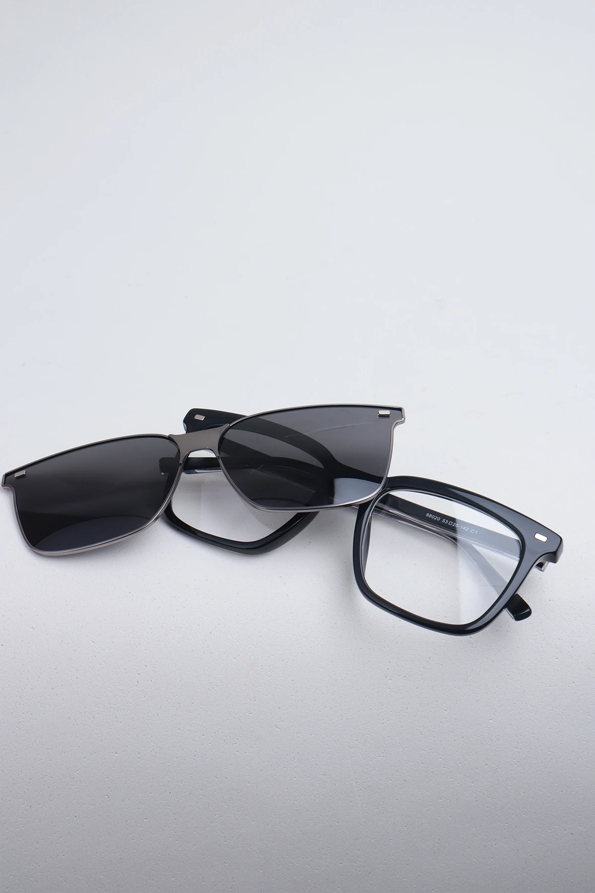 Mıknatıslı Kapaklı Güneş Gözlüğü ve Ekran Koruyucu Mavi Işık filtreli gözlük