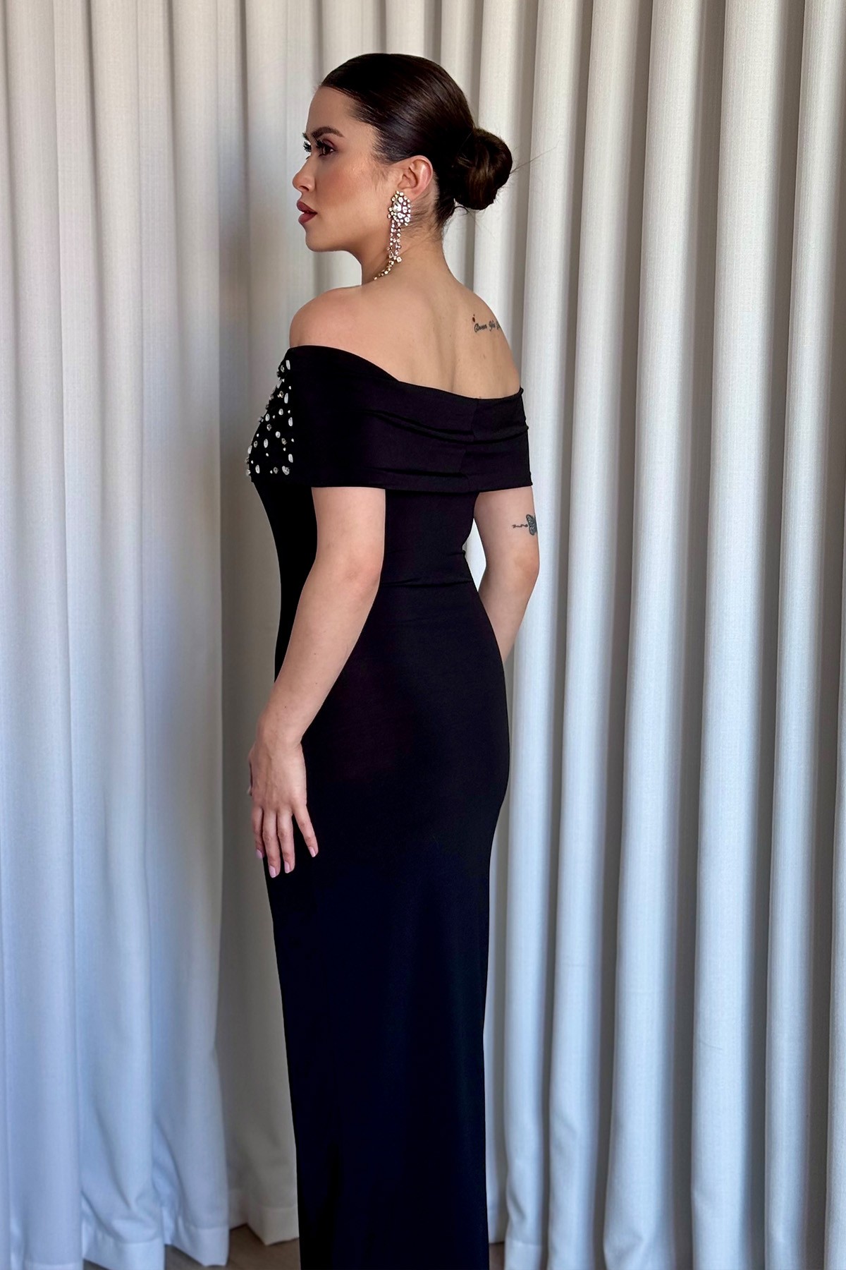 Madonna Yaka Taşlı Uzun Elbise