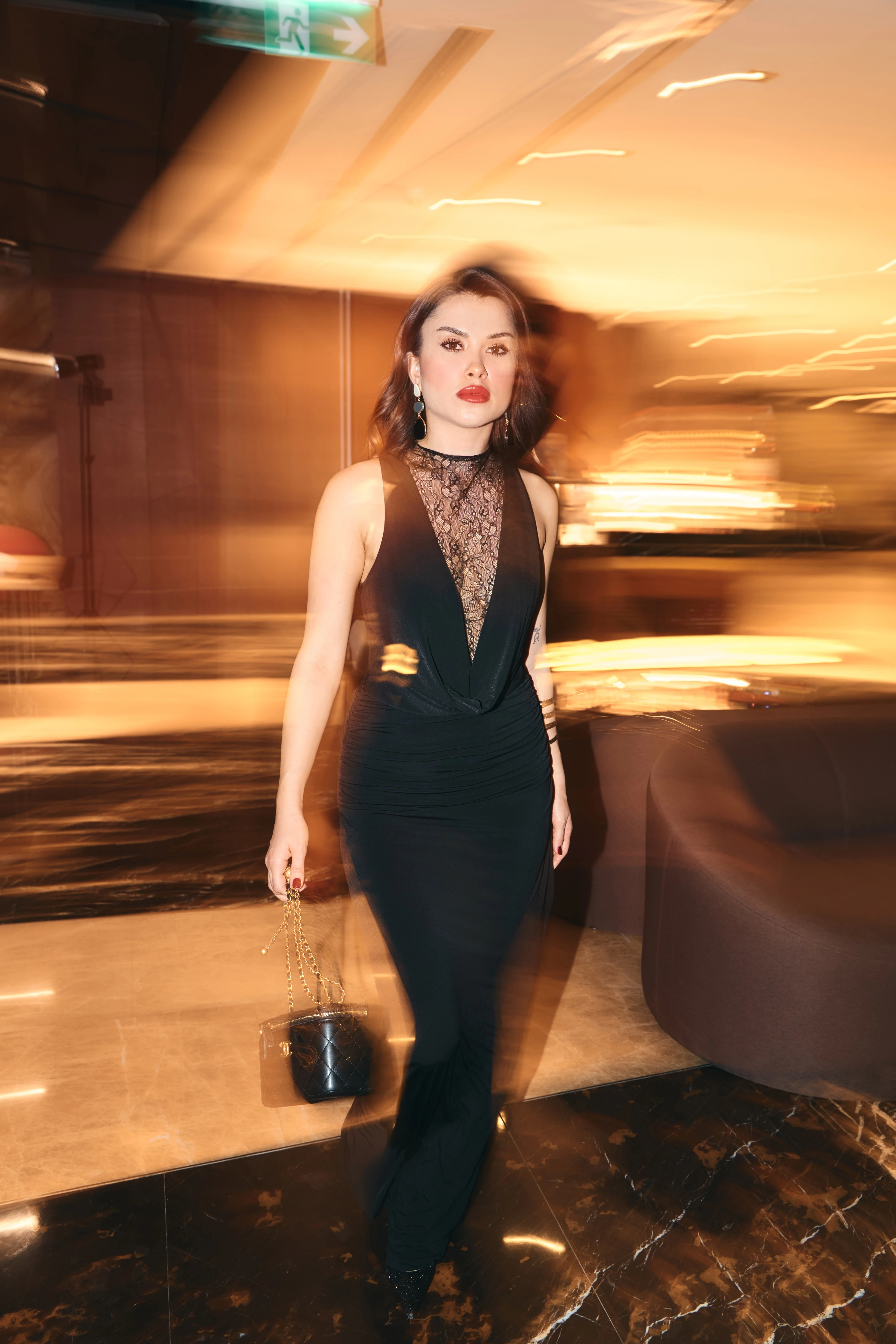 Dantel Sırt Dekolte Elbise