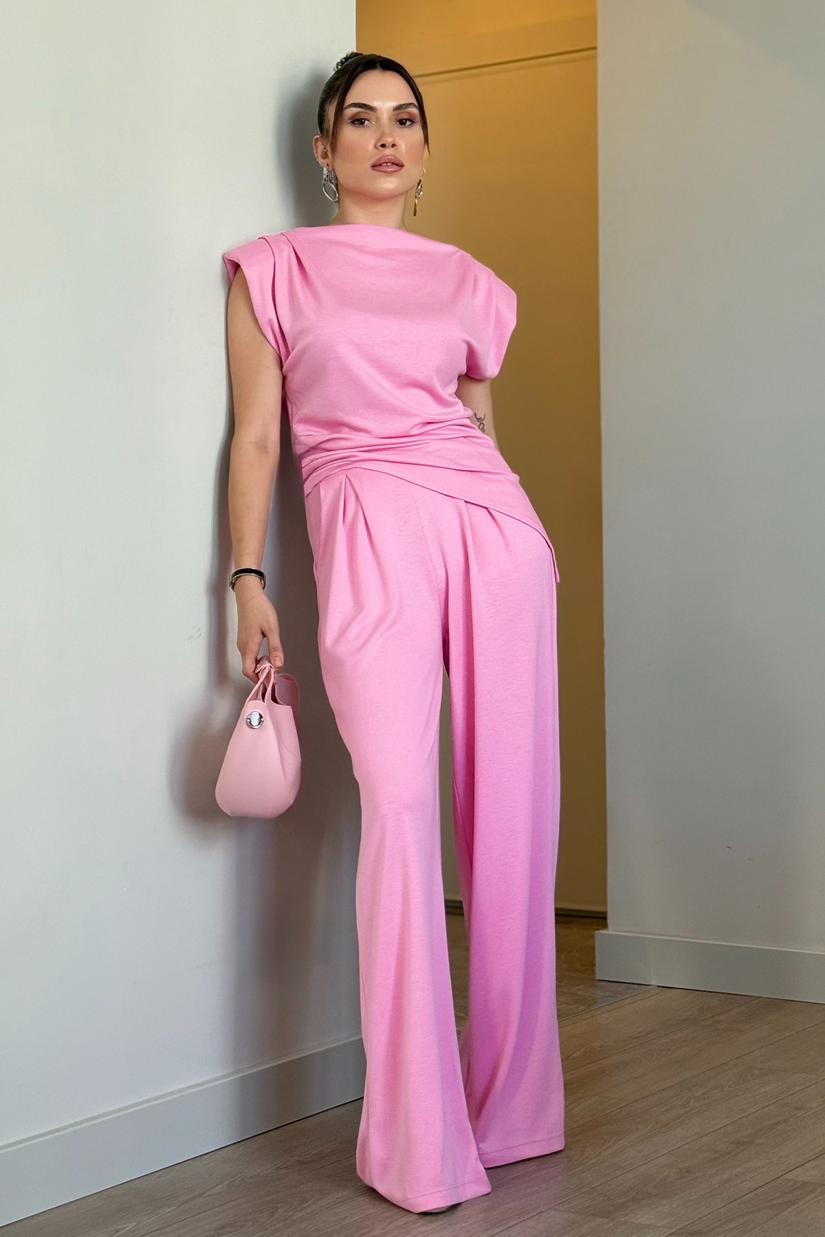 Pembe Vatkalı Takım