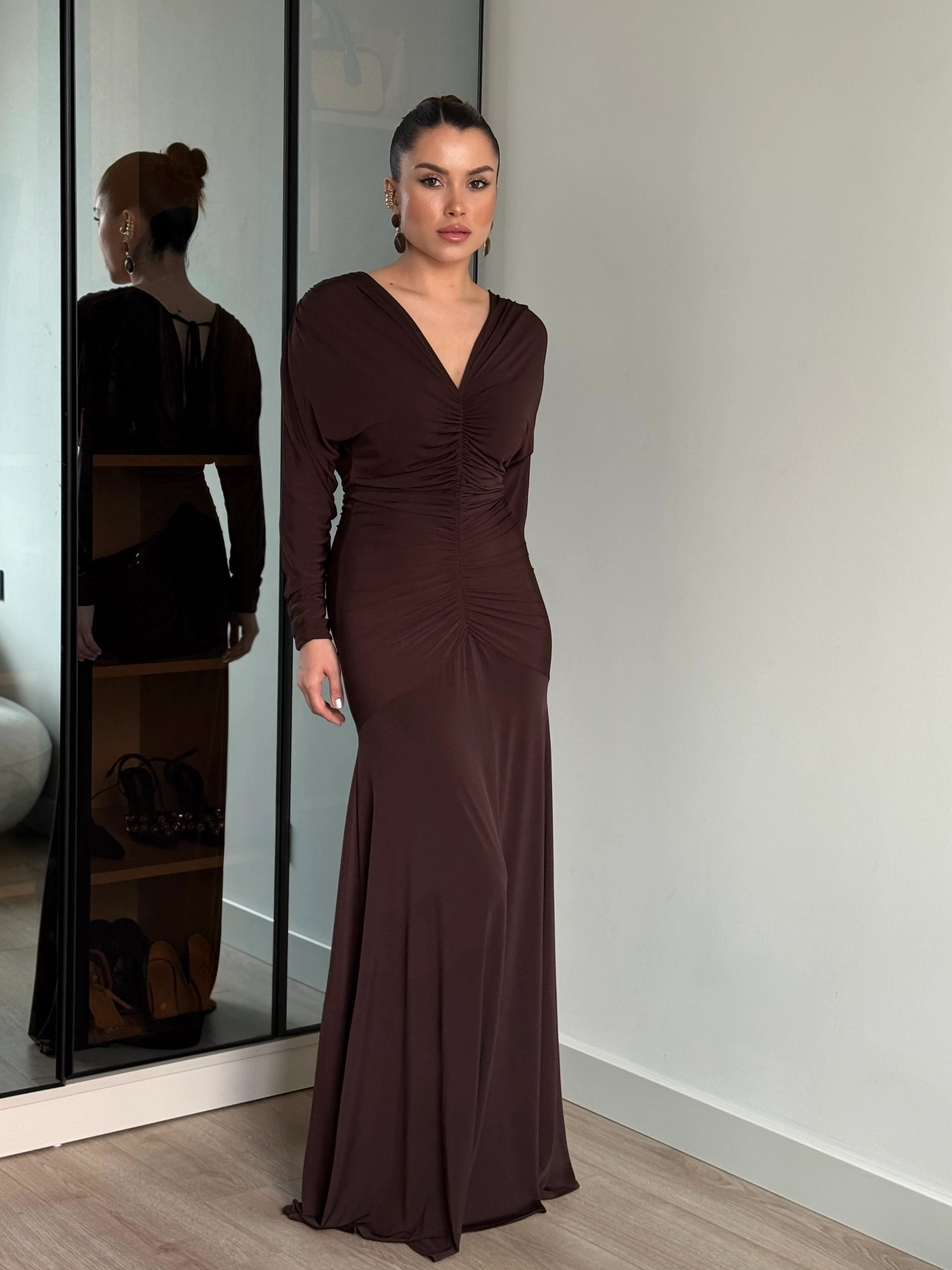 Sırt Bağlama Detay Büzgülü Elbise - kahverengi