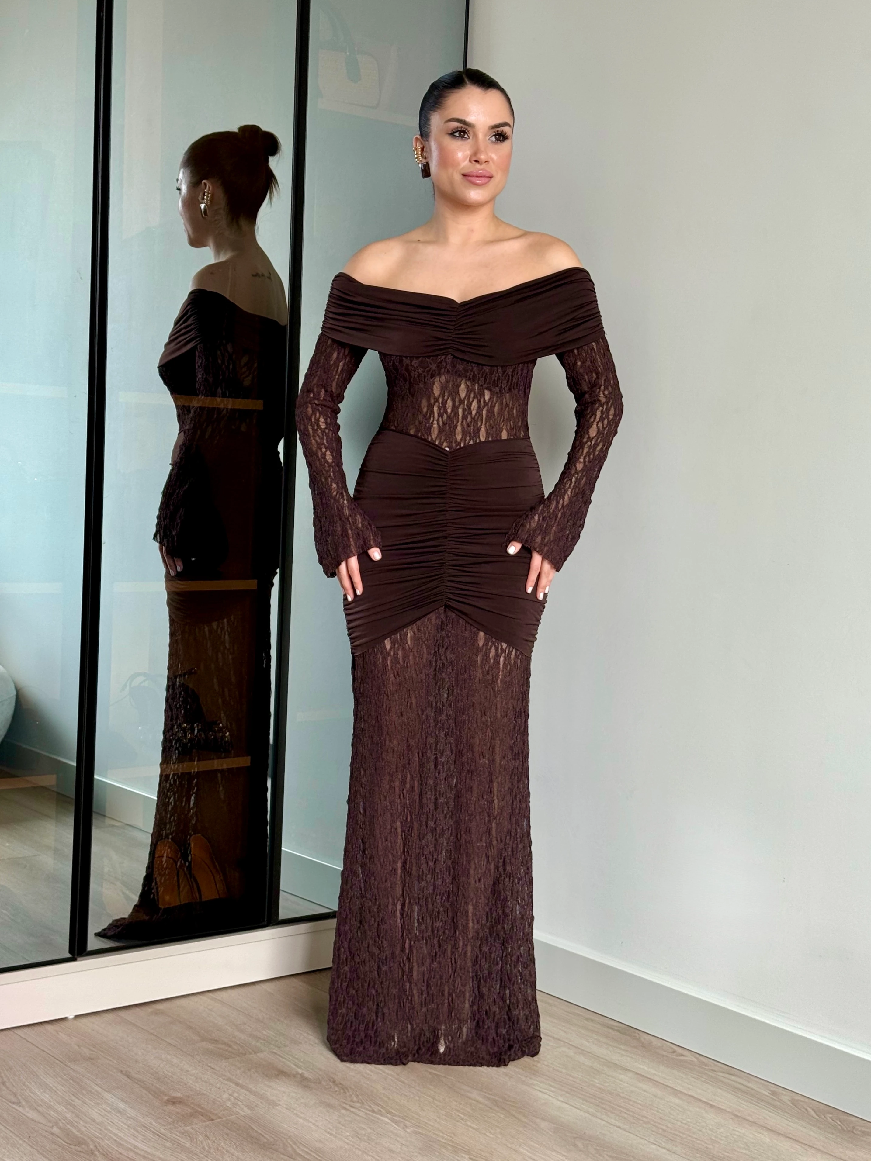 Dantel Detay Madonna Yaka Elbise - kahverengi