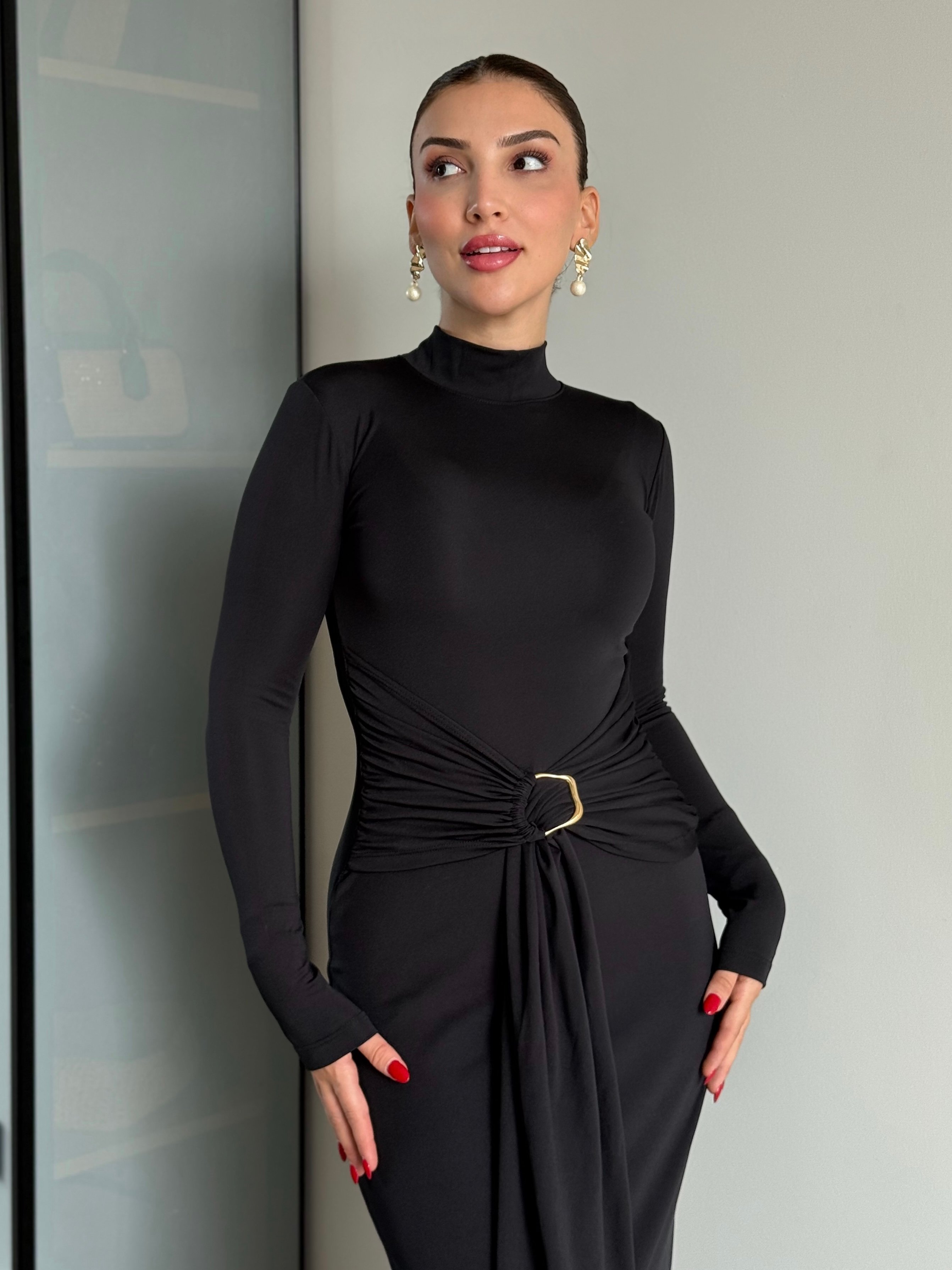 Aura Elbise