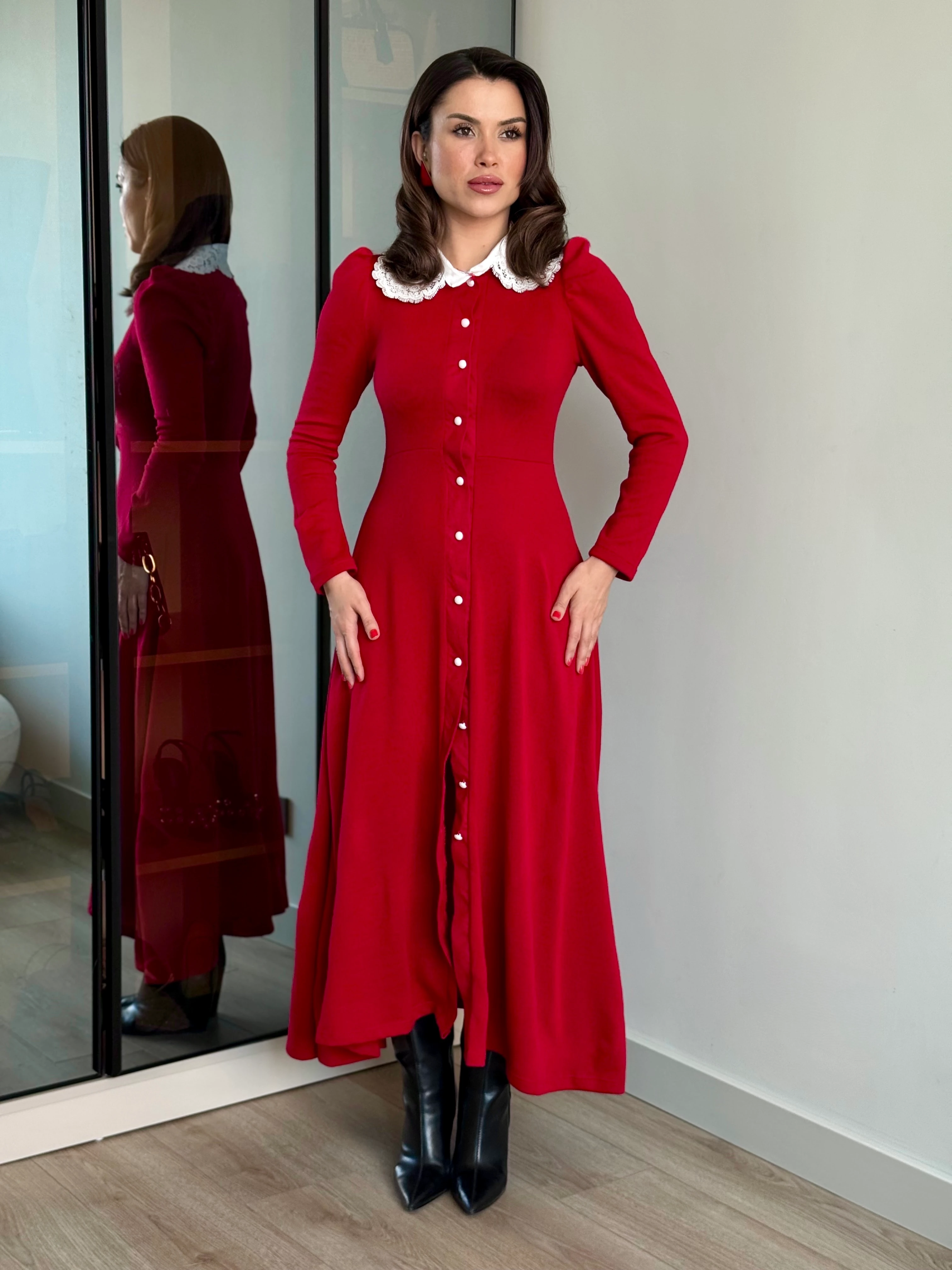 Boydan Düğmeli Dantel Yaka Elbise - Kırmızı