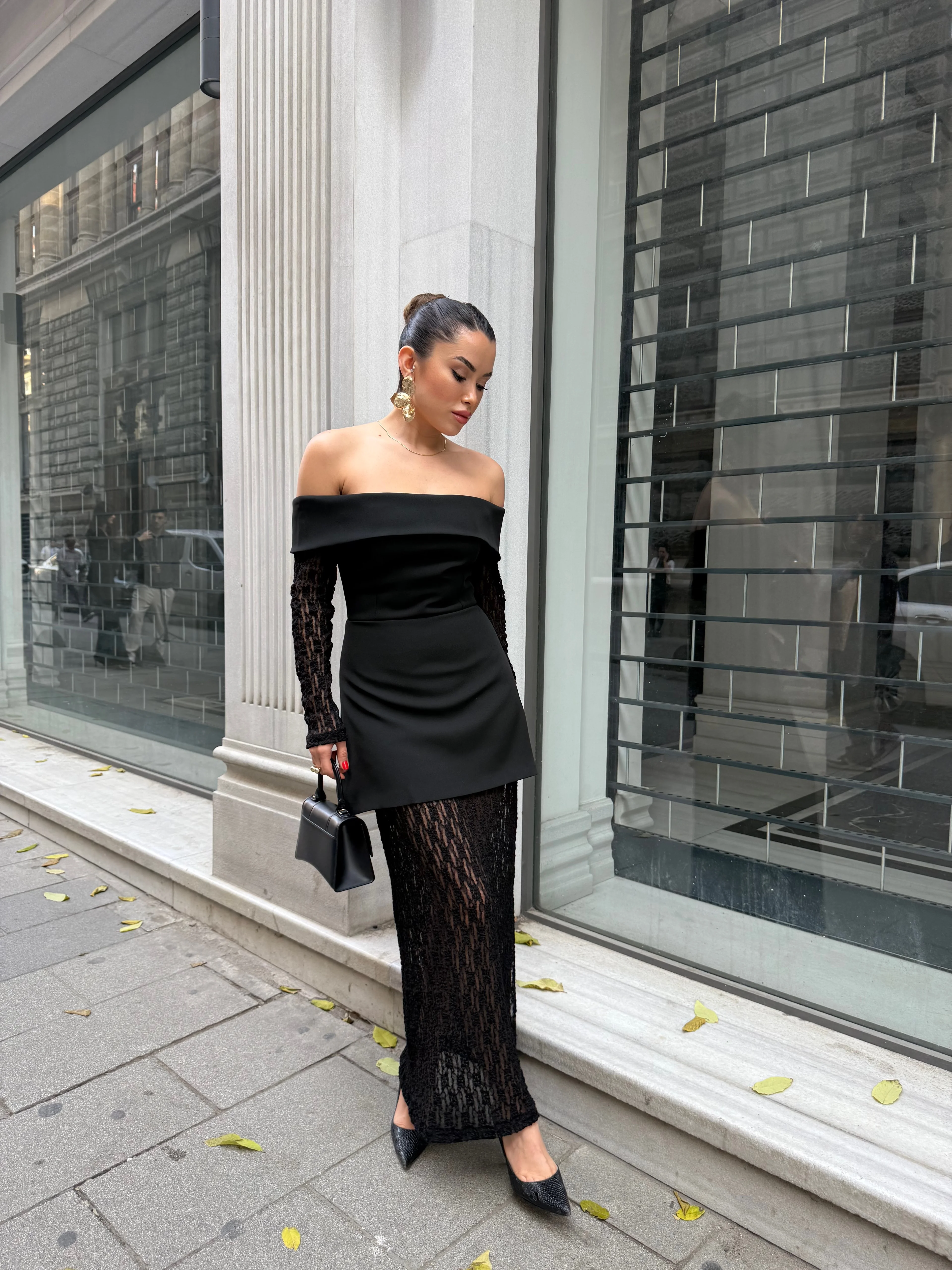 Kayık Yaka Omuz Detaylı Elbise - Siyah