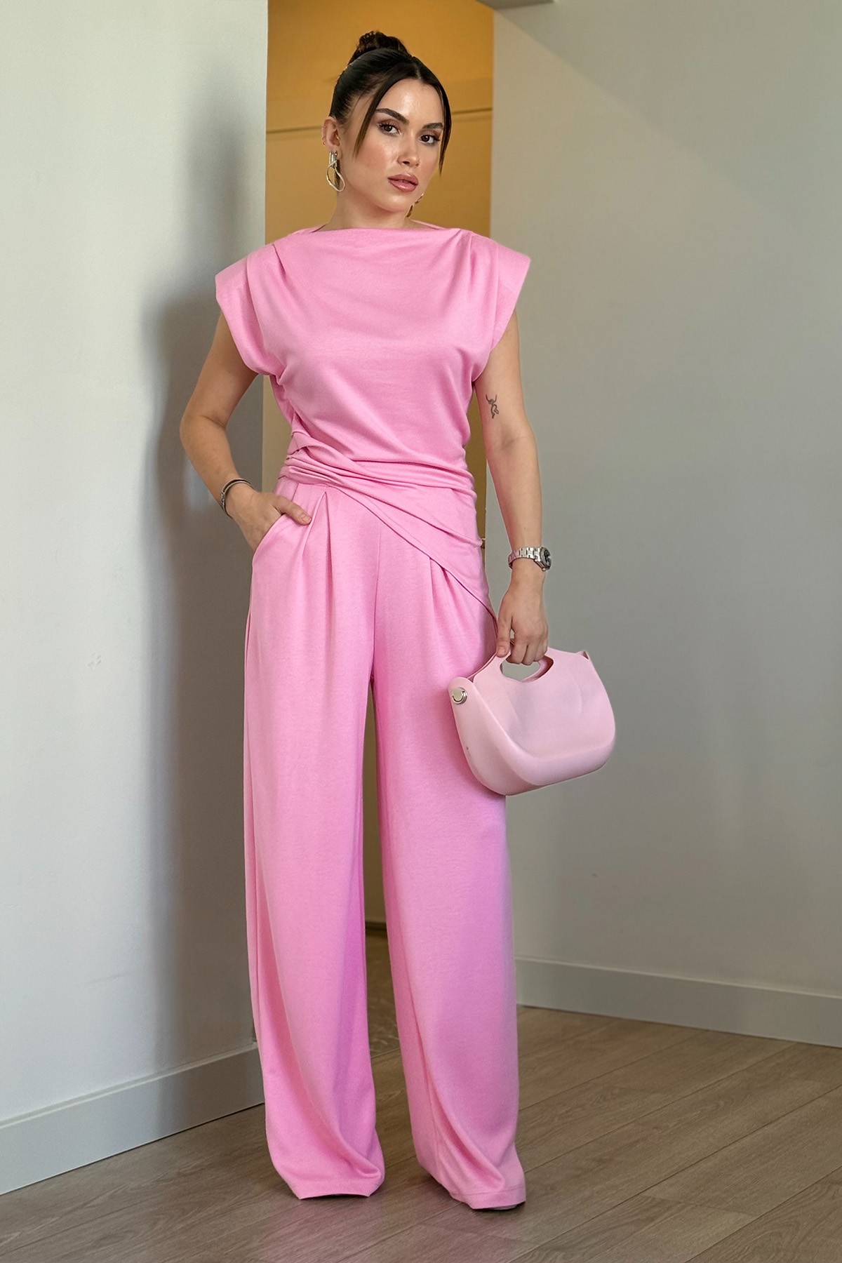 Pembe Vatkalı Takım