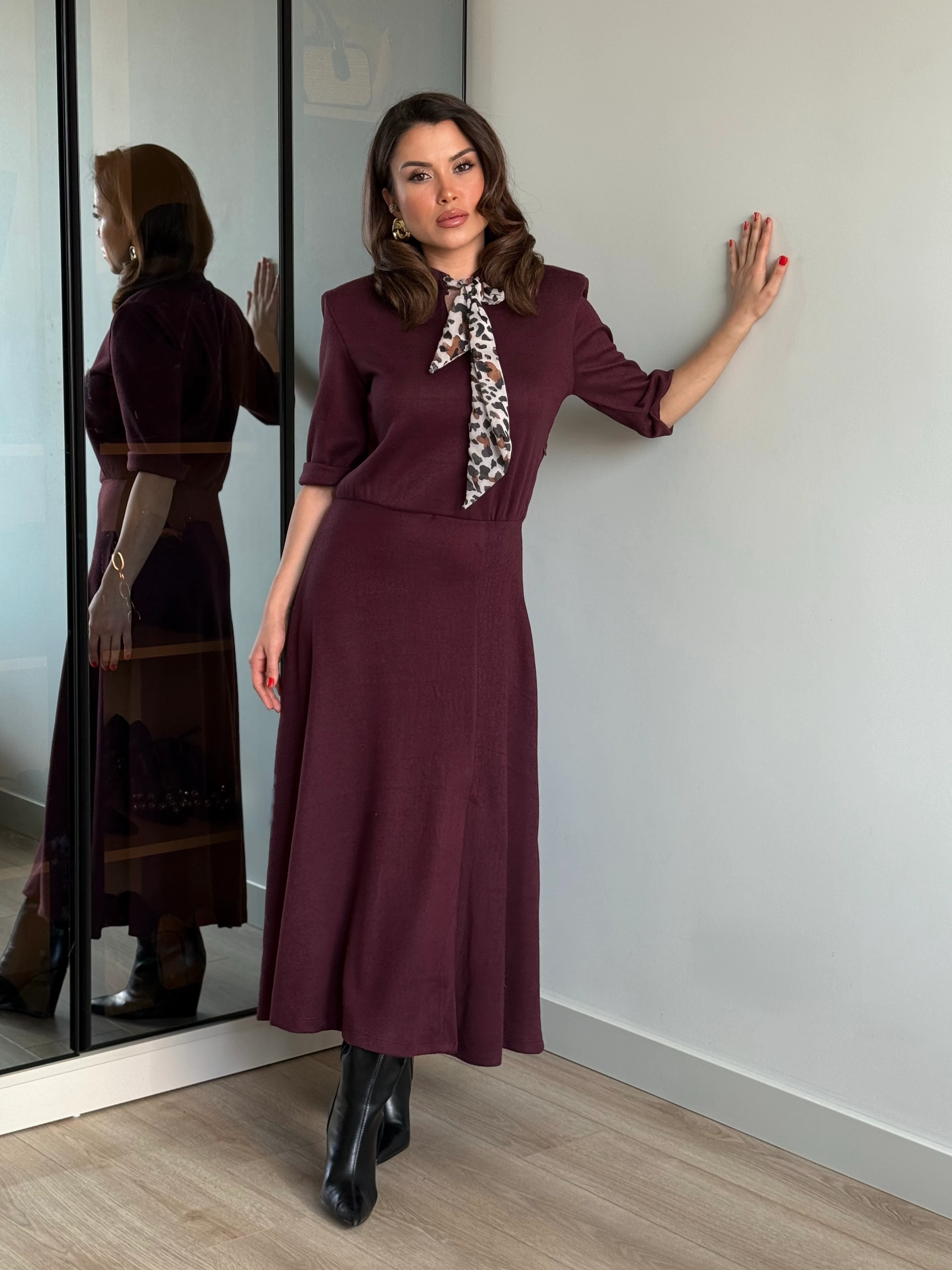 KURDELE DETAY YANDAN FERMUARLI ELBİSE - Bordo