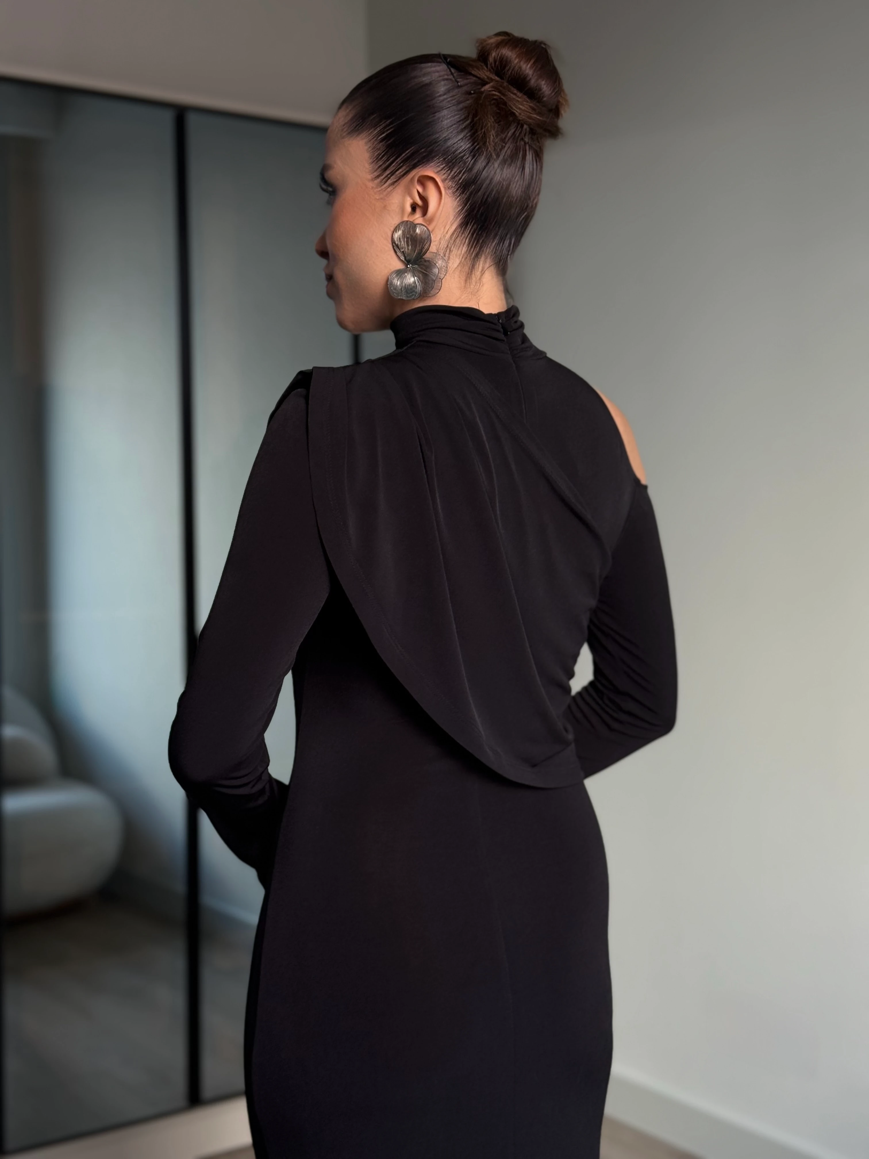 Omuz Pencereli Elbise - Siyah