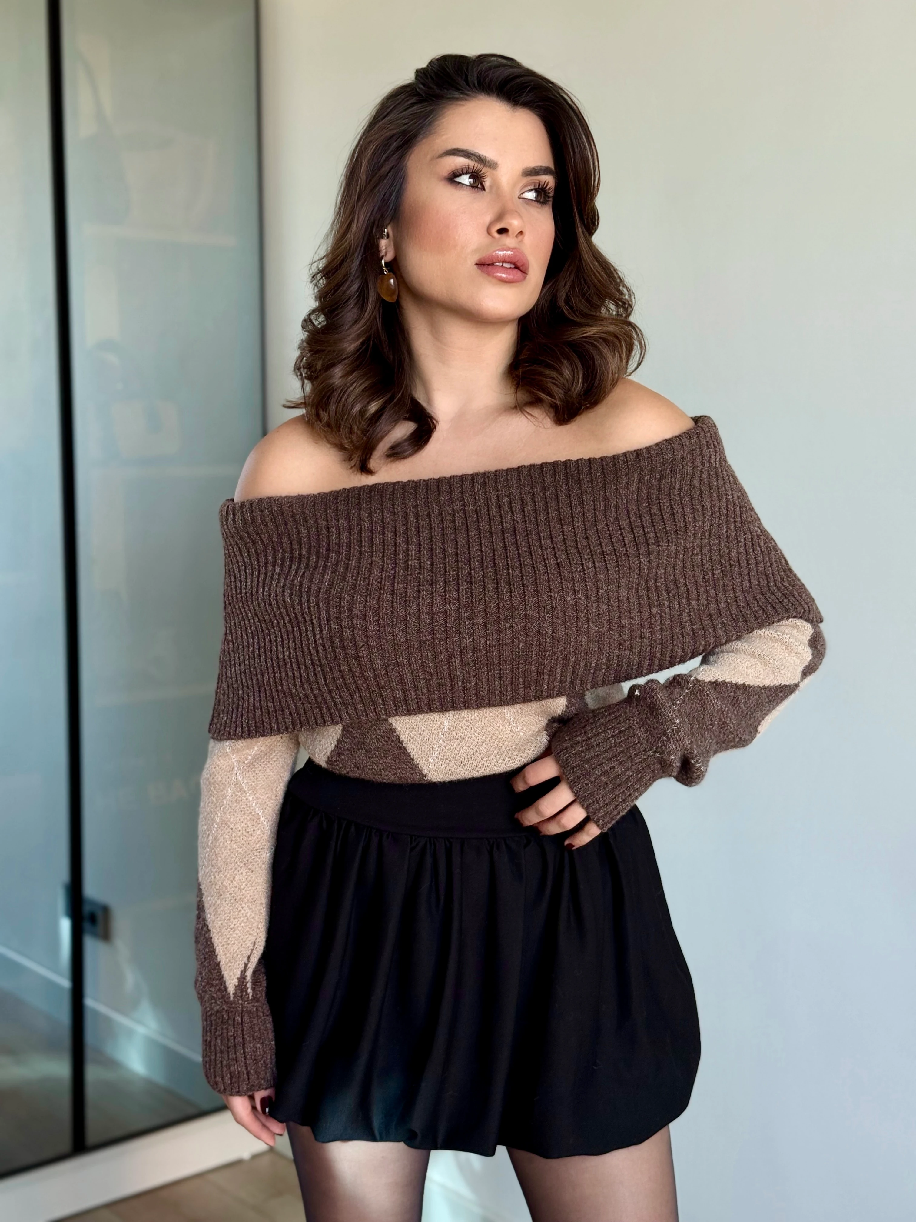 Madonna Yaka Triko Kazak