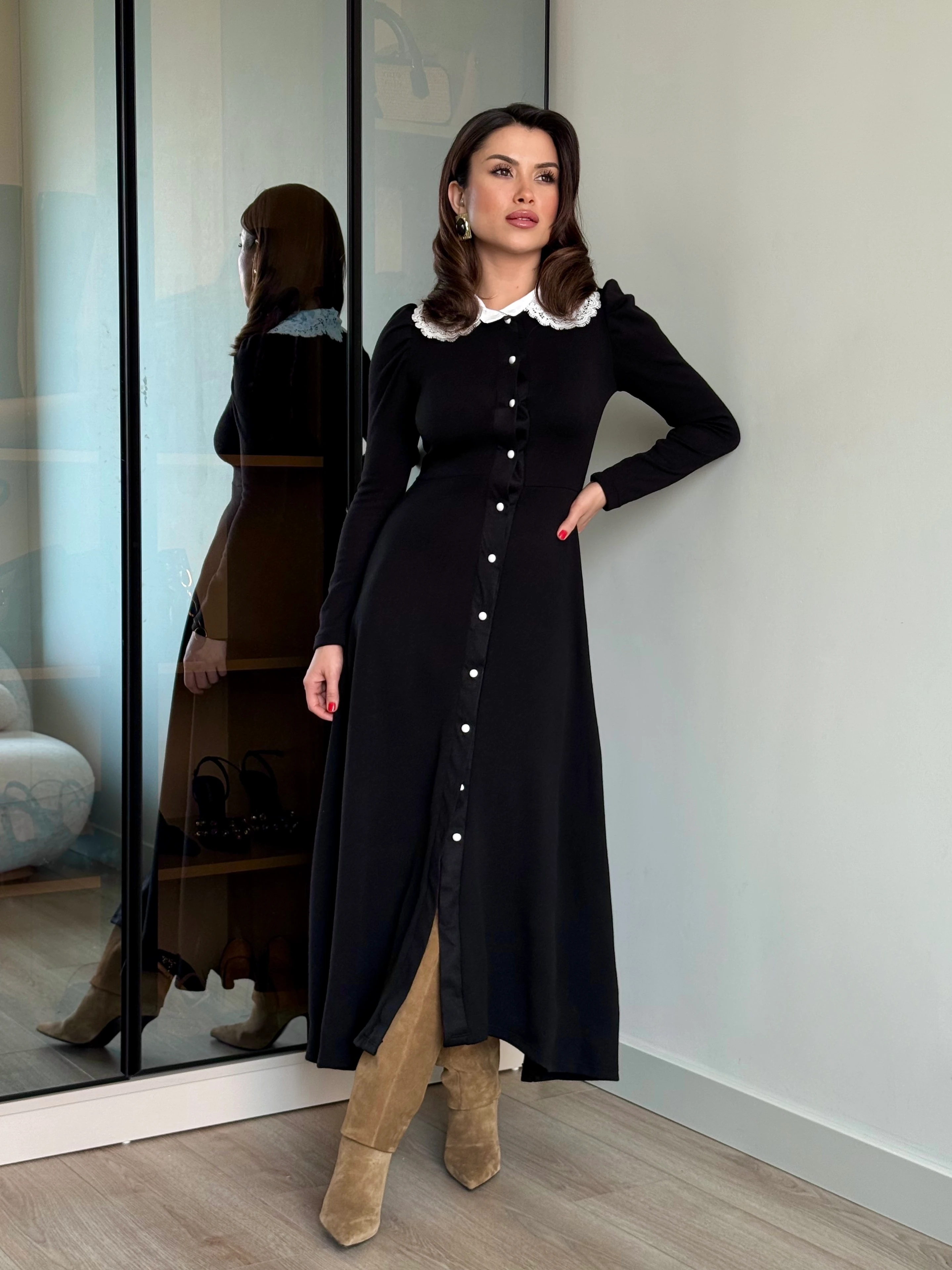 Boydan Düğmeli Dantel Yaka Elbise - Siyah