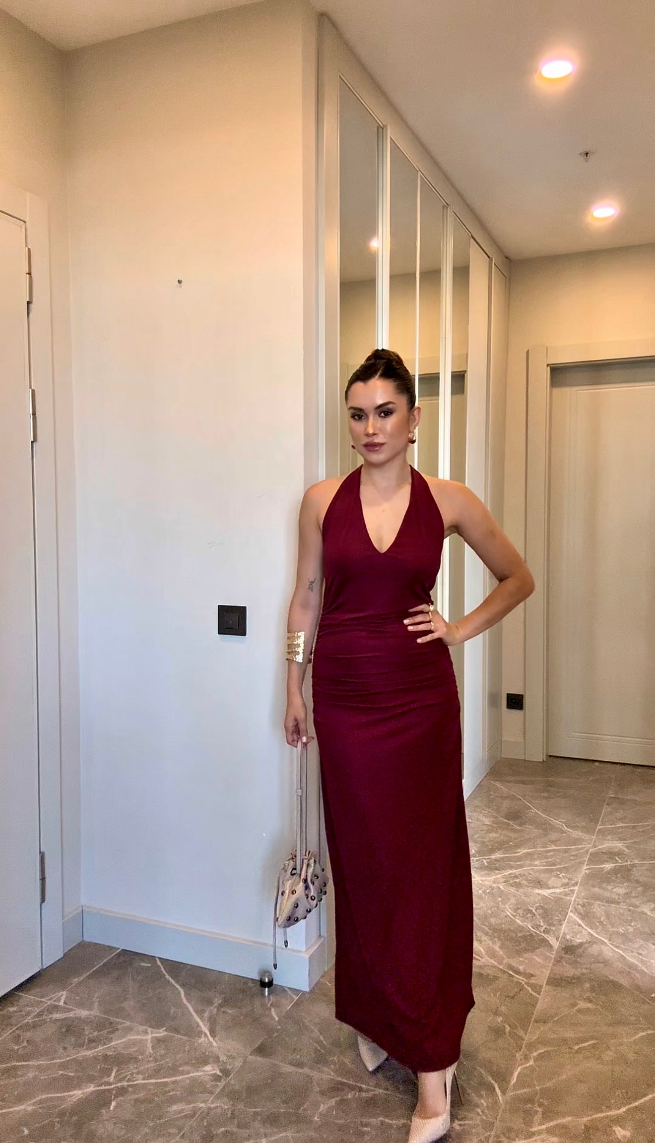 Sırt Dekolteli Boyundan Bağlamalı Elbise  - Bordo