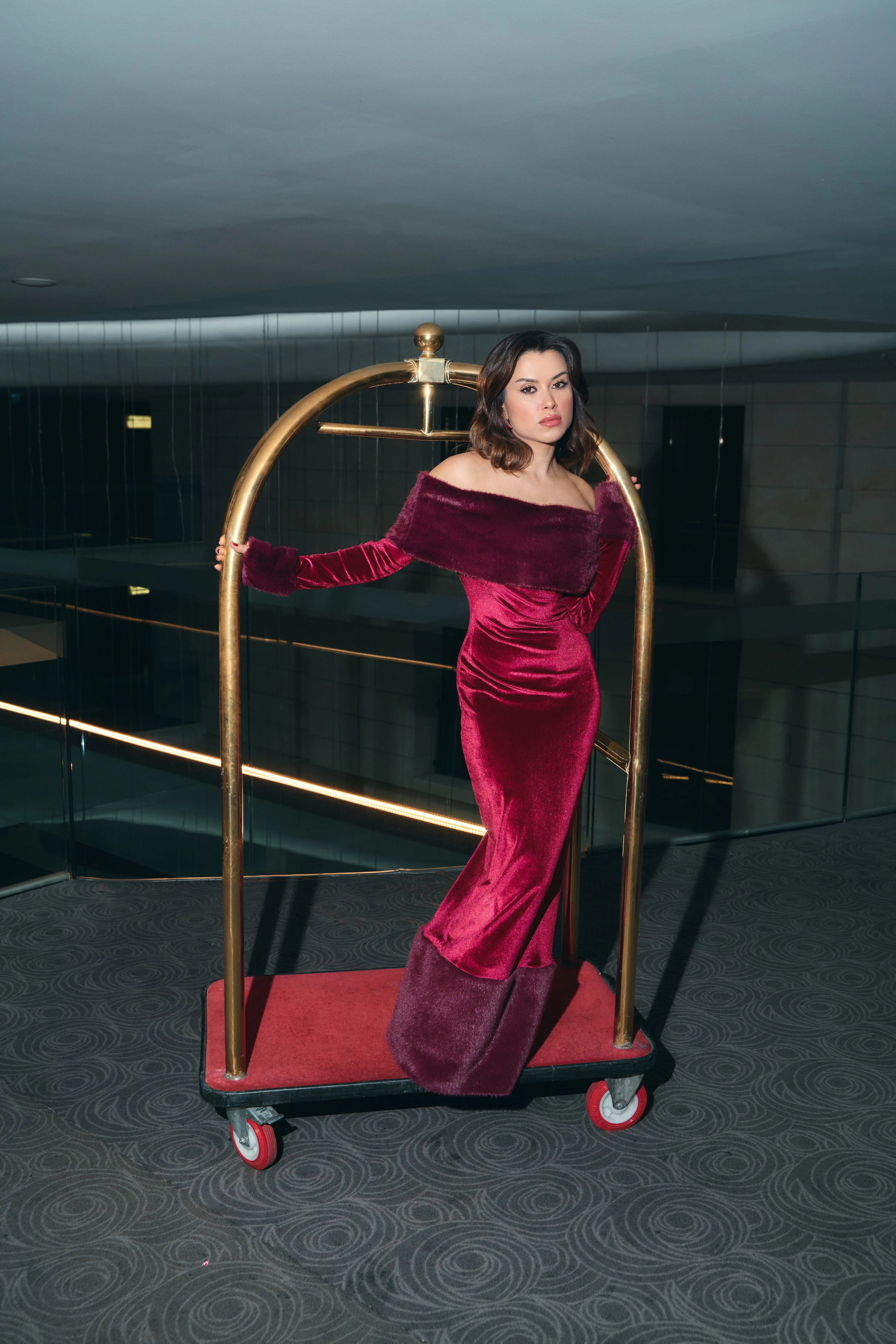 Kadife Kürk Detay Uzun Elbise - Bordo