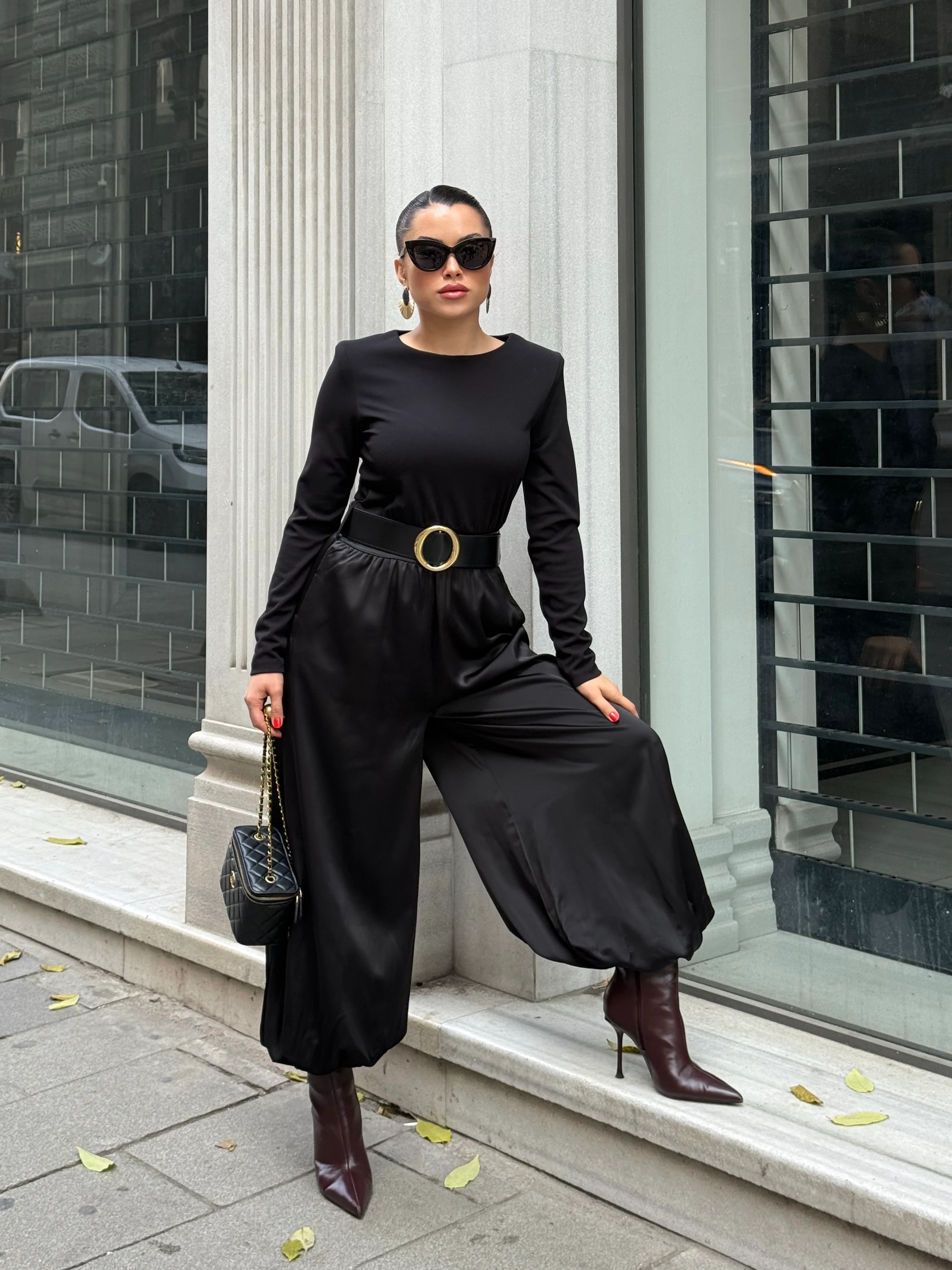 Kemer Detaylı Tulum - Siyah