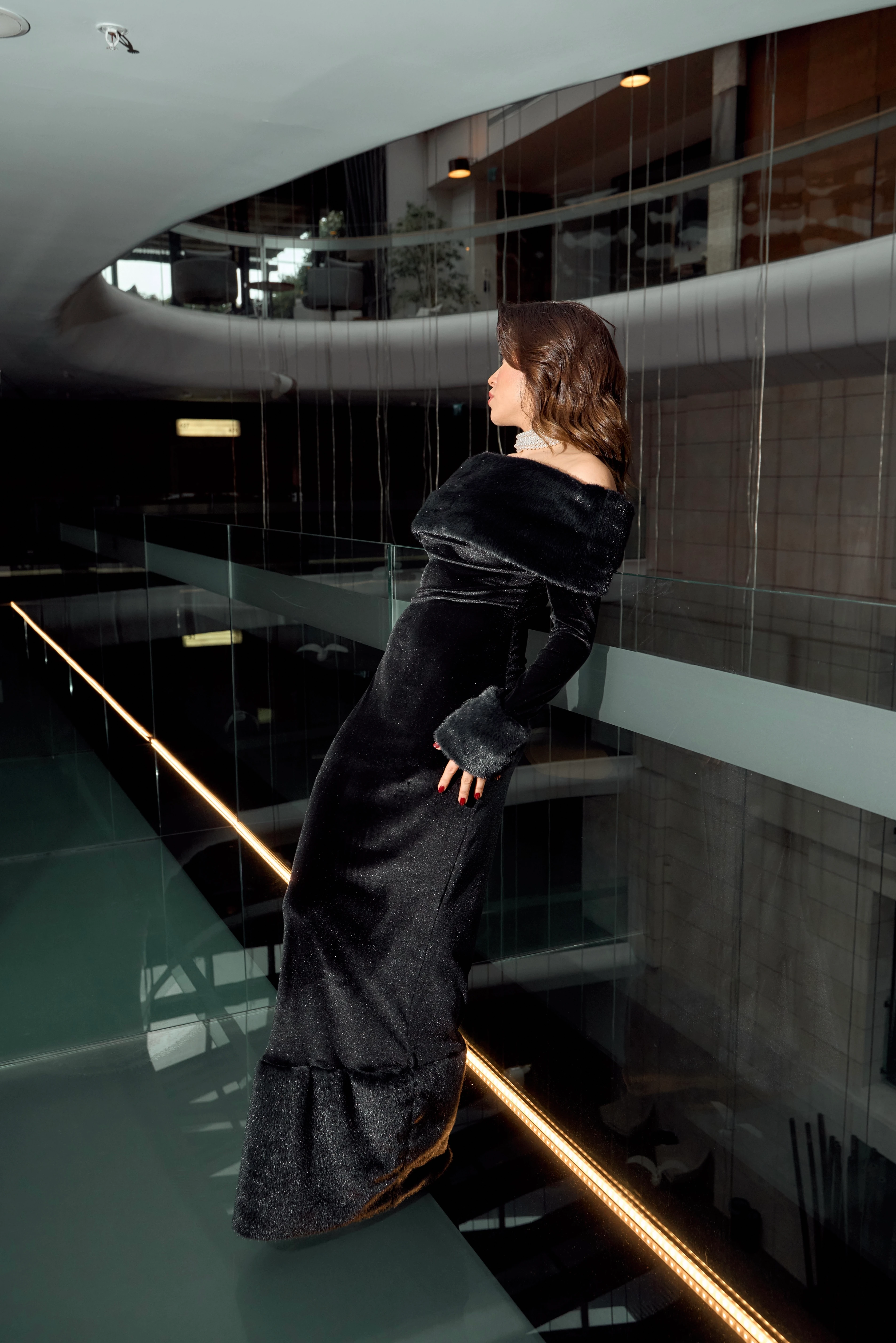 Kadife Kürk Detay Uzun Elbise - Siyah