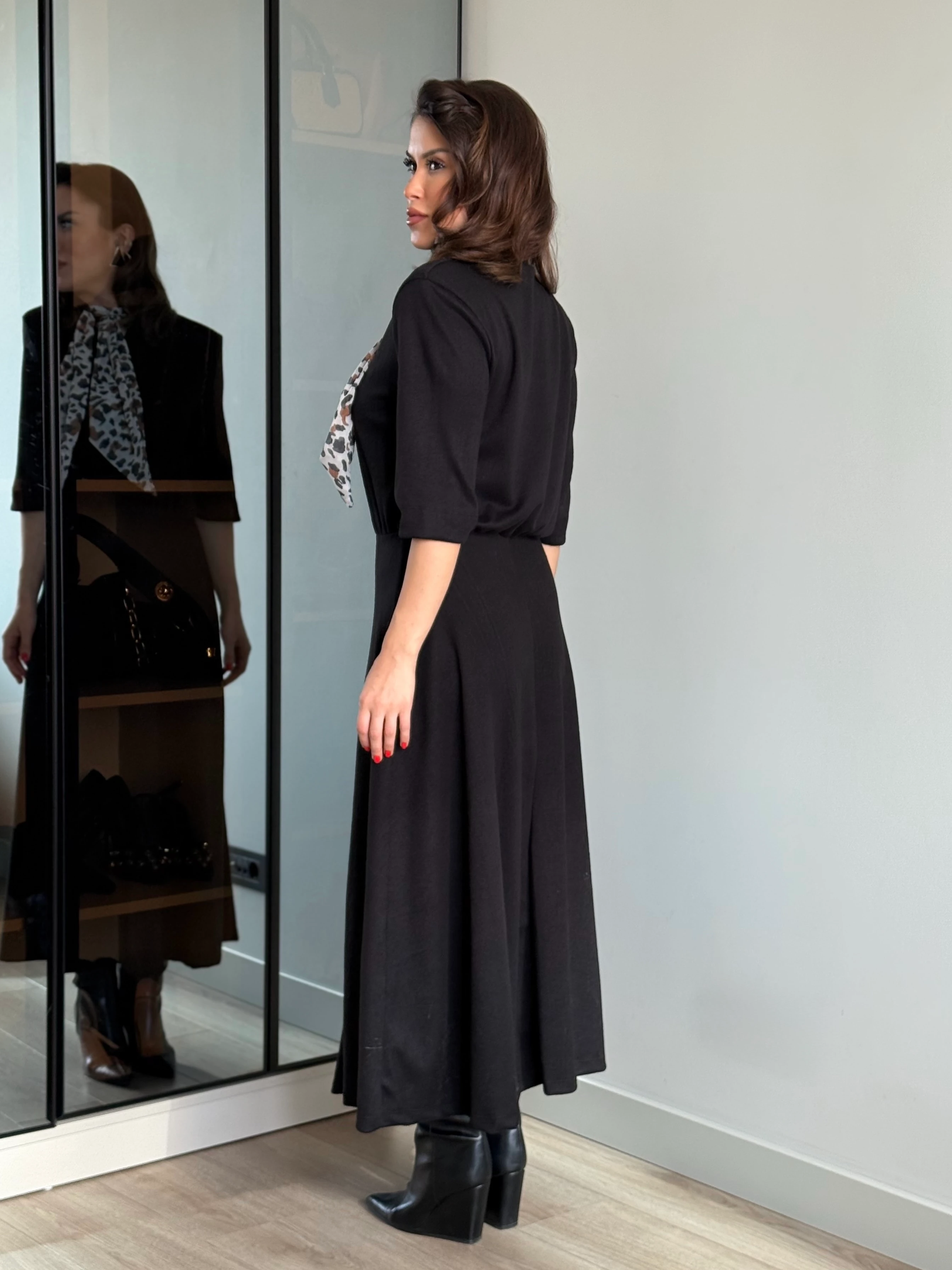 KURDELE DETAY YANDAN FERMUARLI ELBİSE