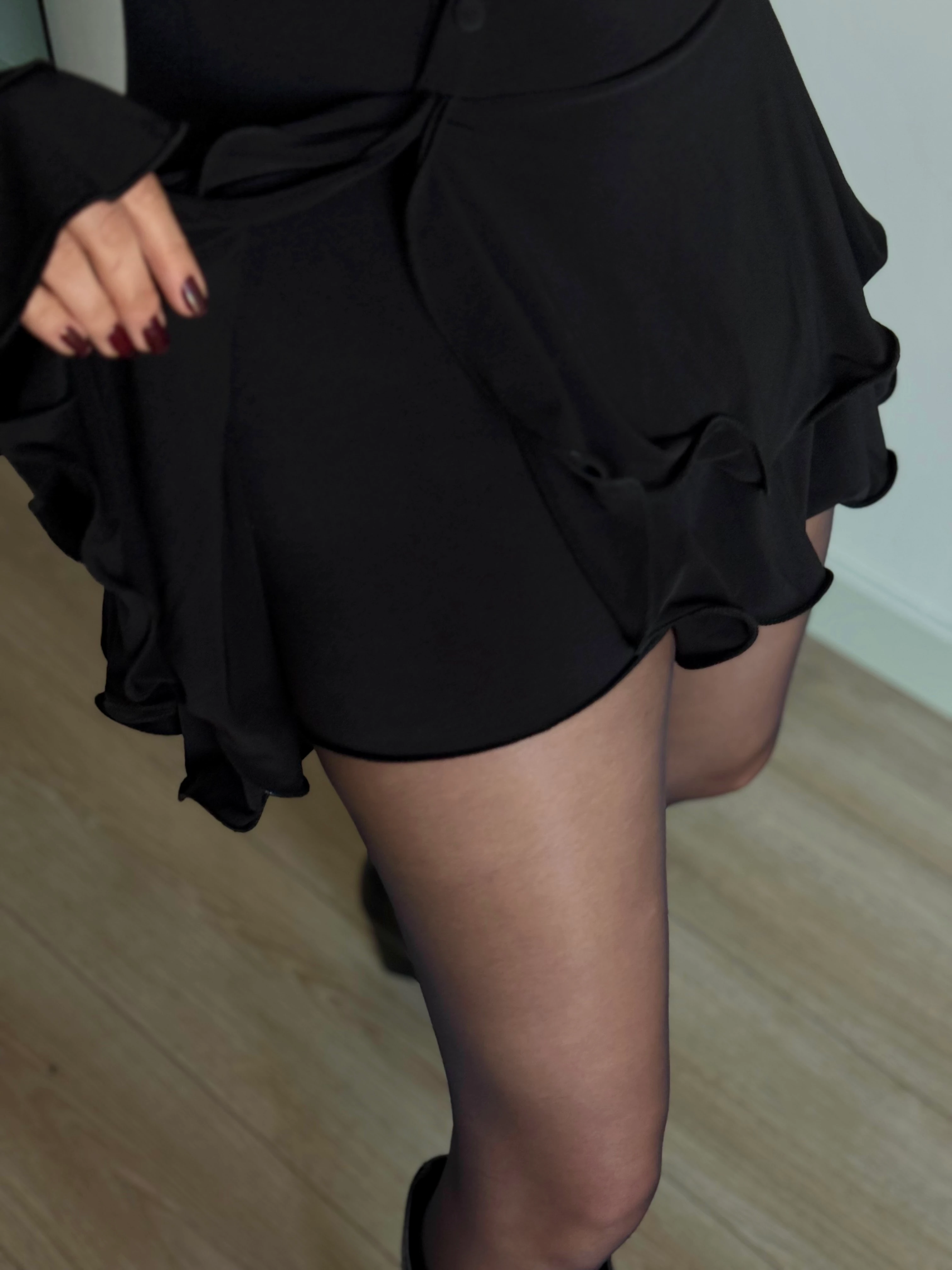 Şortlu Fırfır Elbise - Siyah