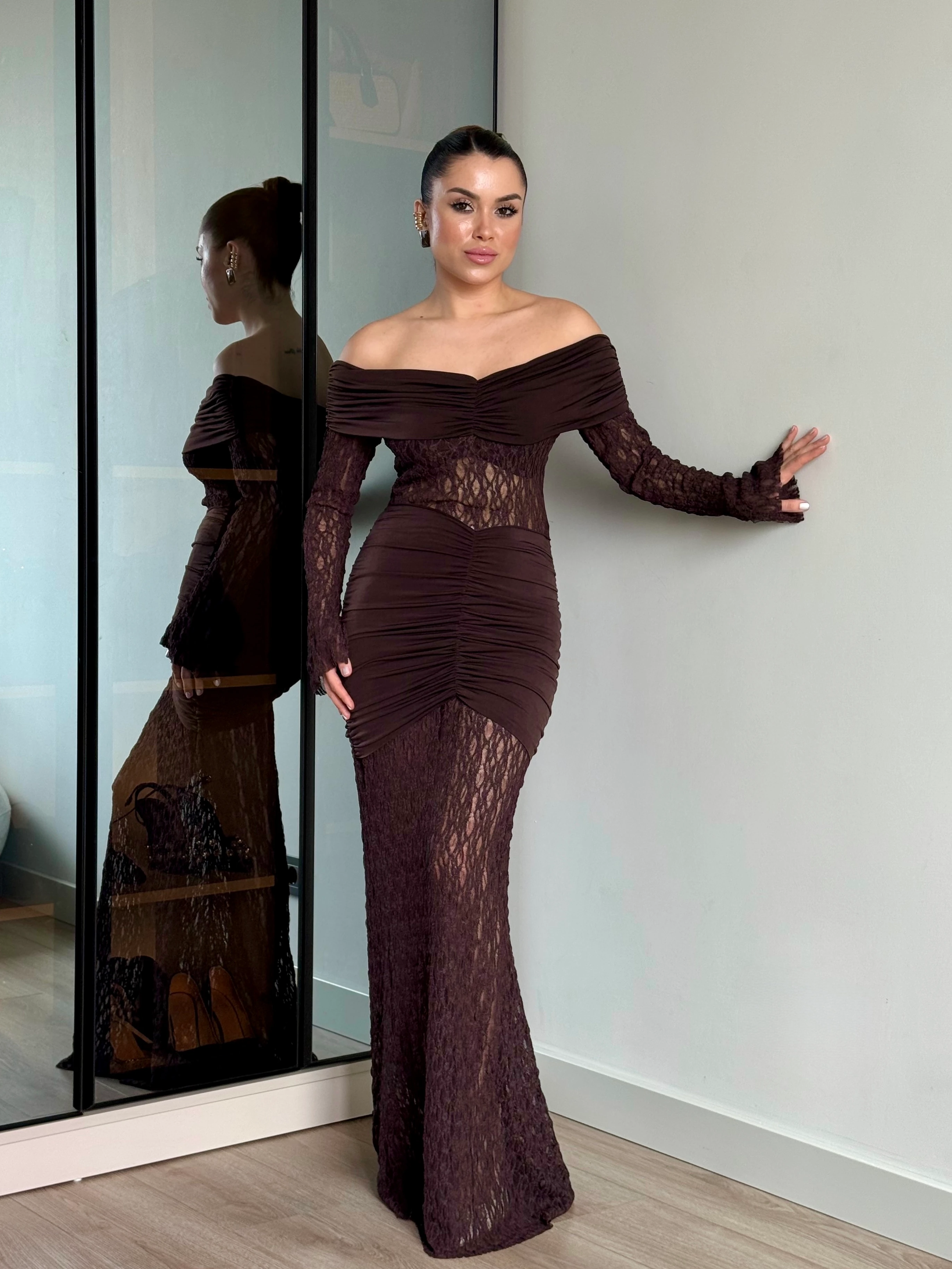 Dantel Detay Madonna Yaka Elbise - kahverengi