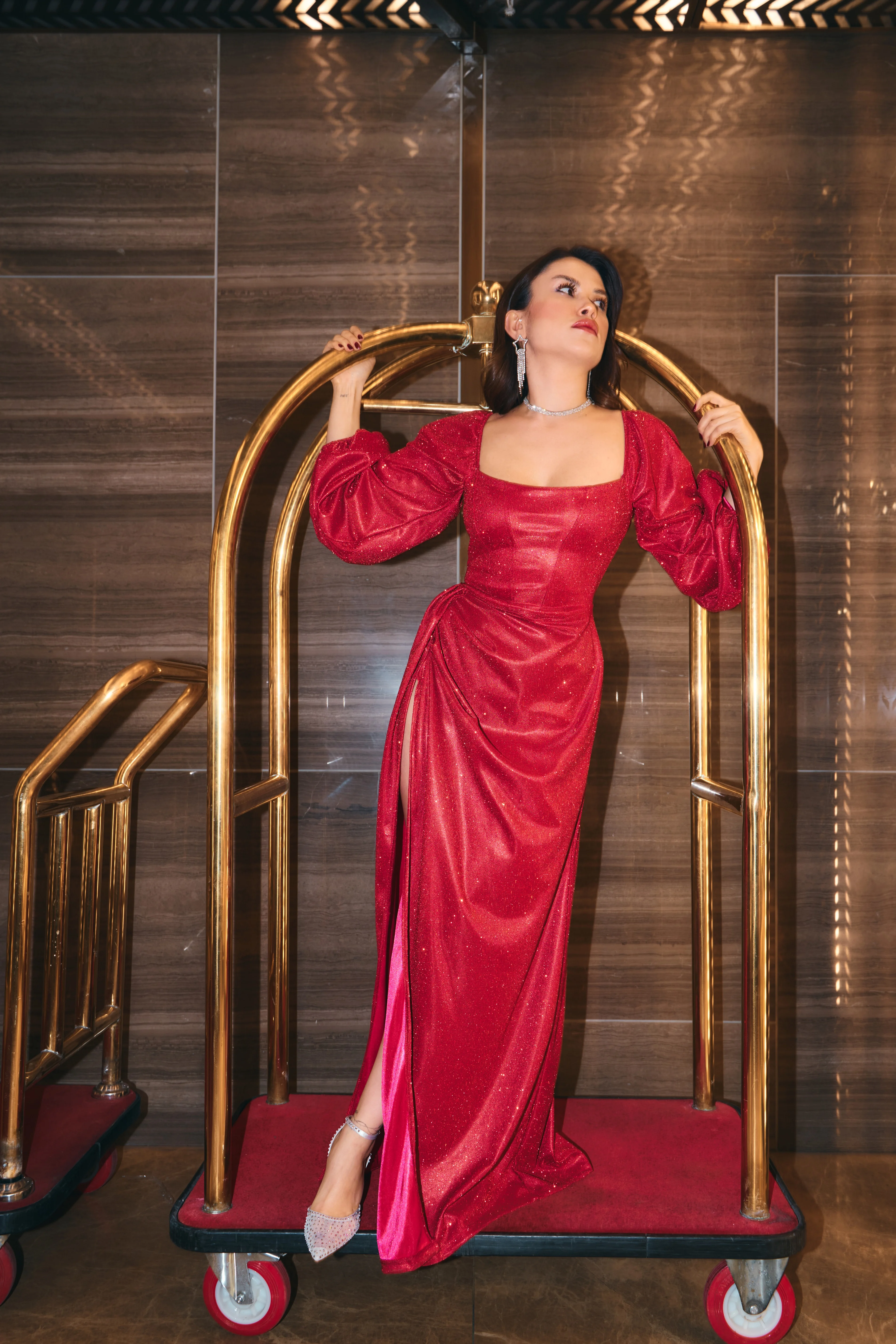 Kırmızı Derin Yırtmaç Uzun Elbise