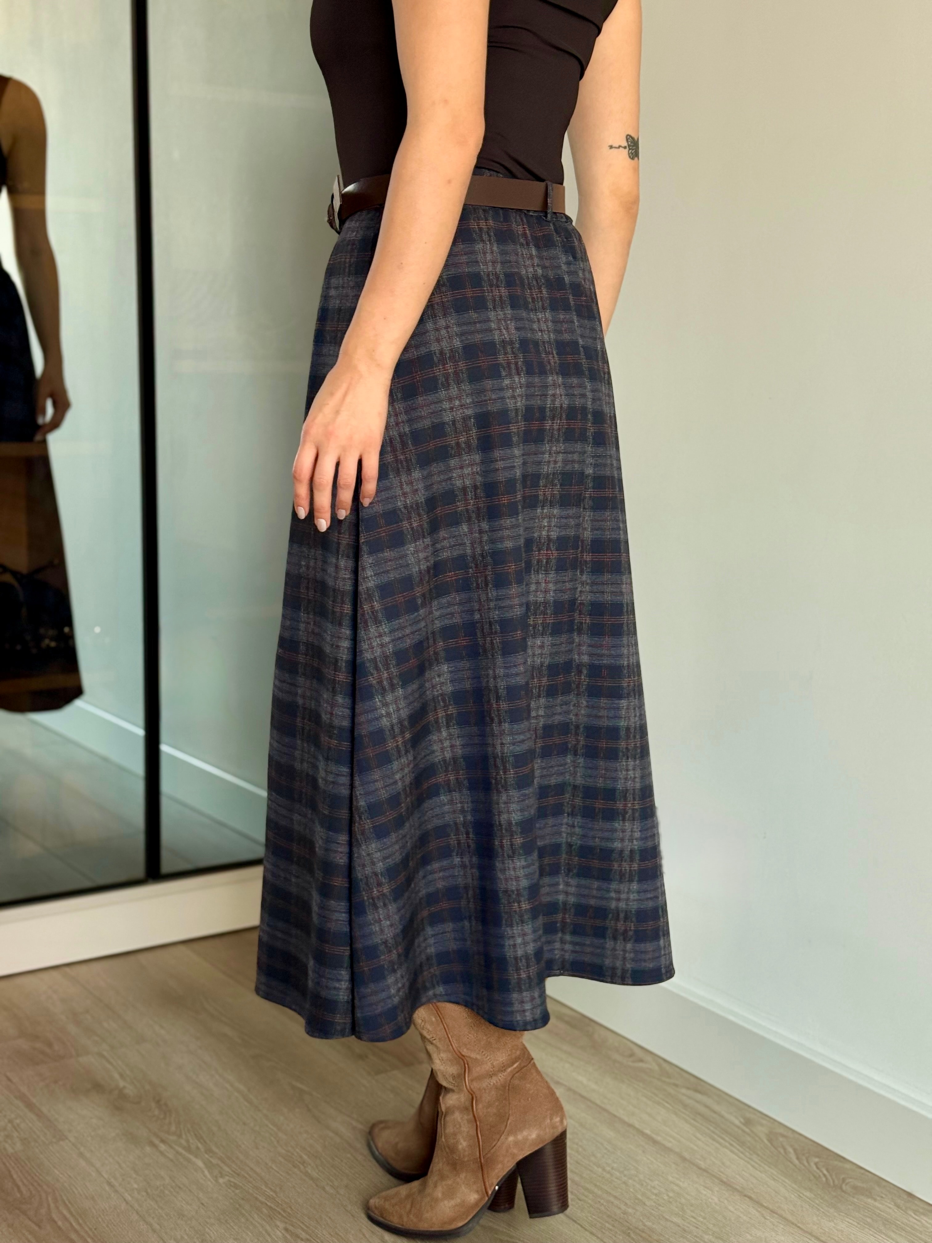 Kemerli Ekose Düğmeli Midi Etek