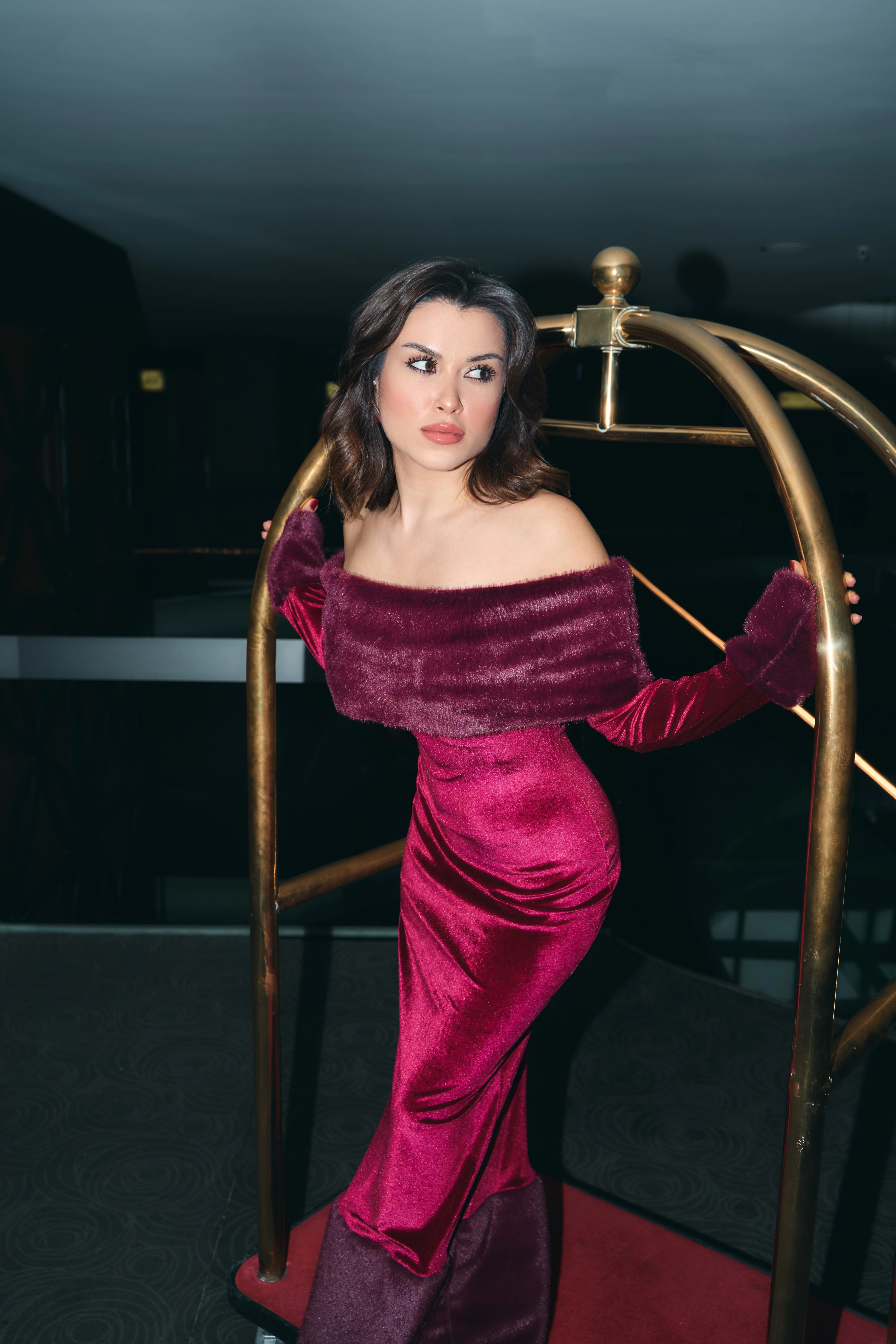 Kadife Kürk Detay Uzun Elbise - Bordo