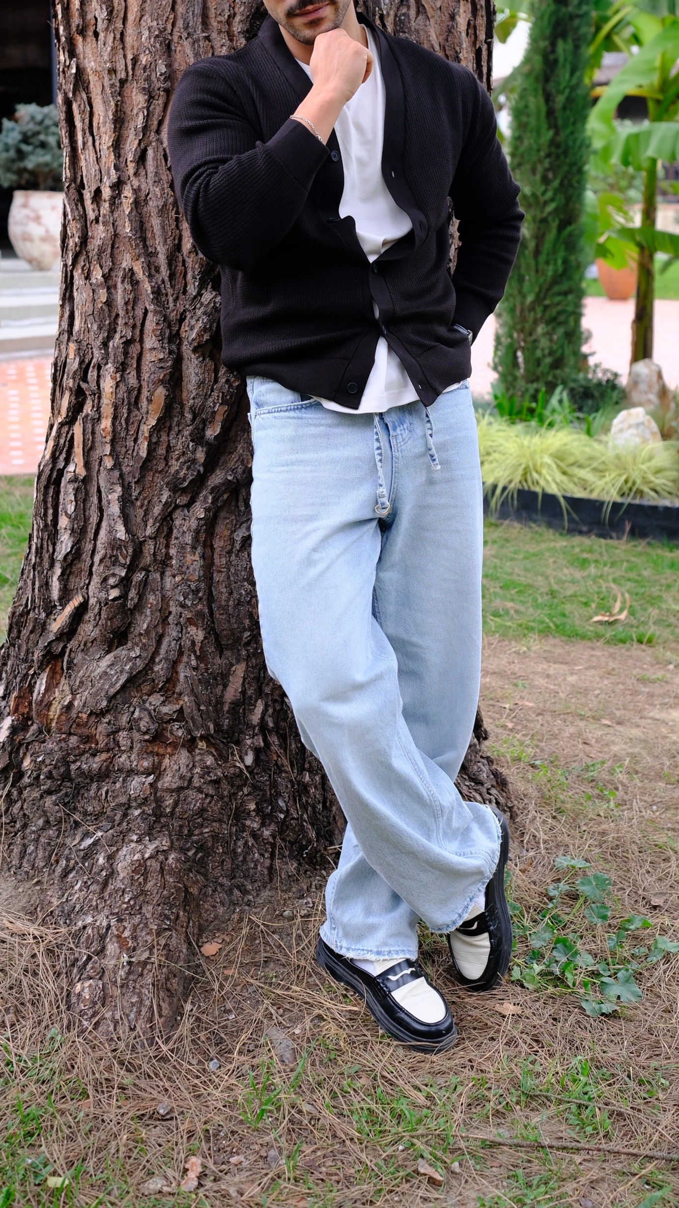 Limited Relaxed Fit Pantolon image