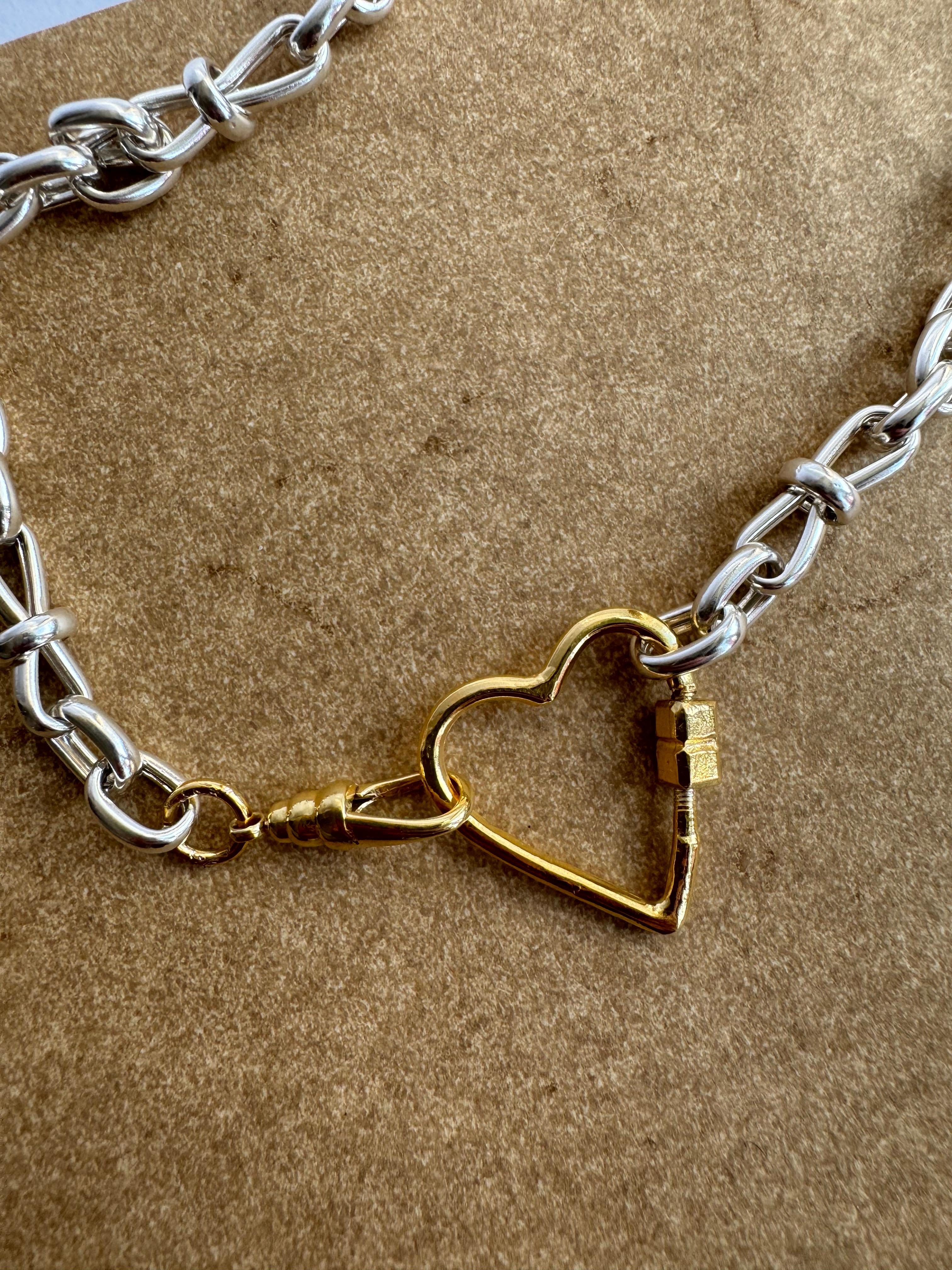 Dia knock chain with heart 