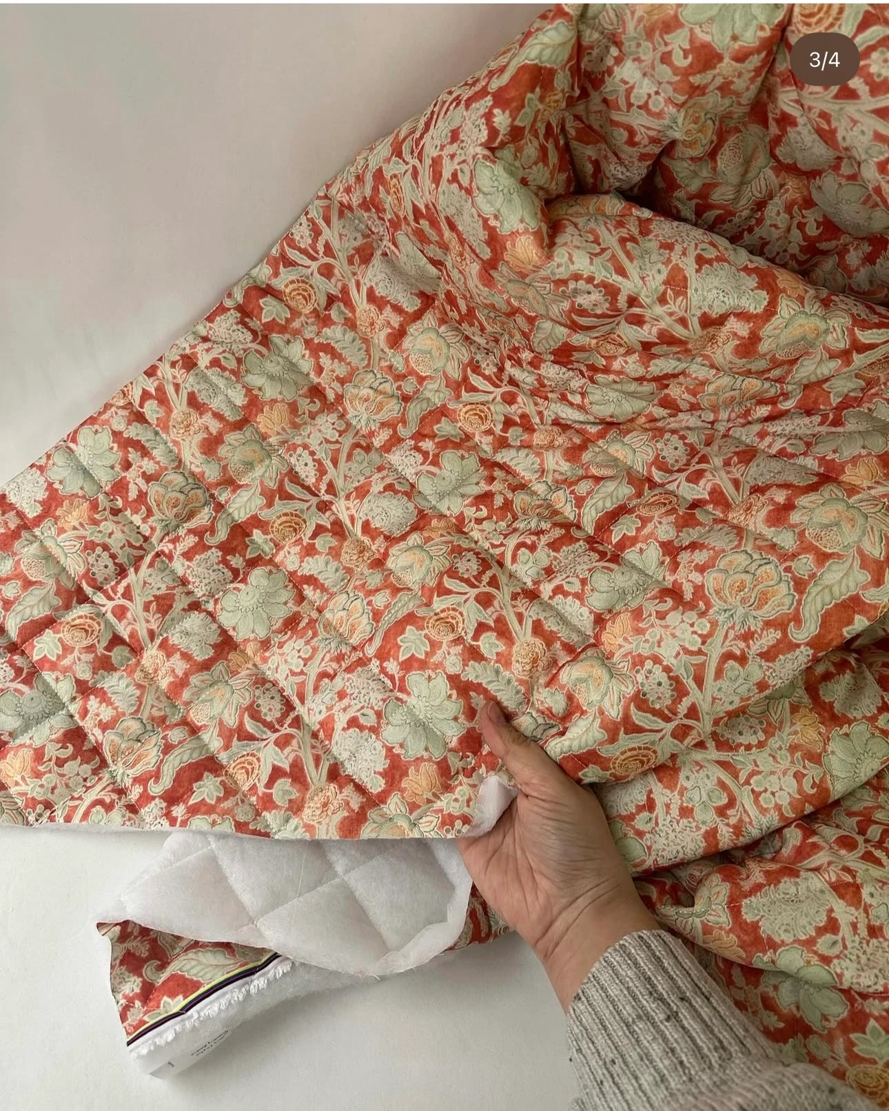 *Hemen teslim* Kırmızı etnik desenli kapitone 125cm