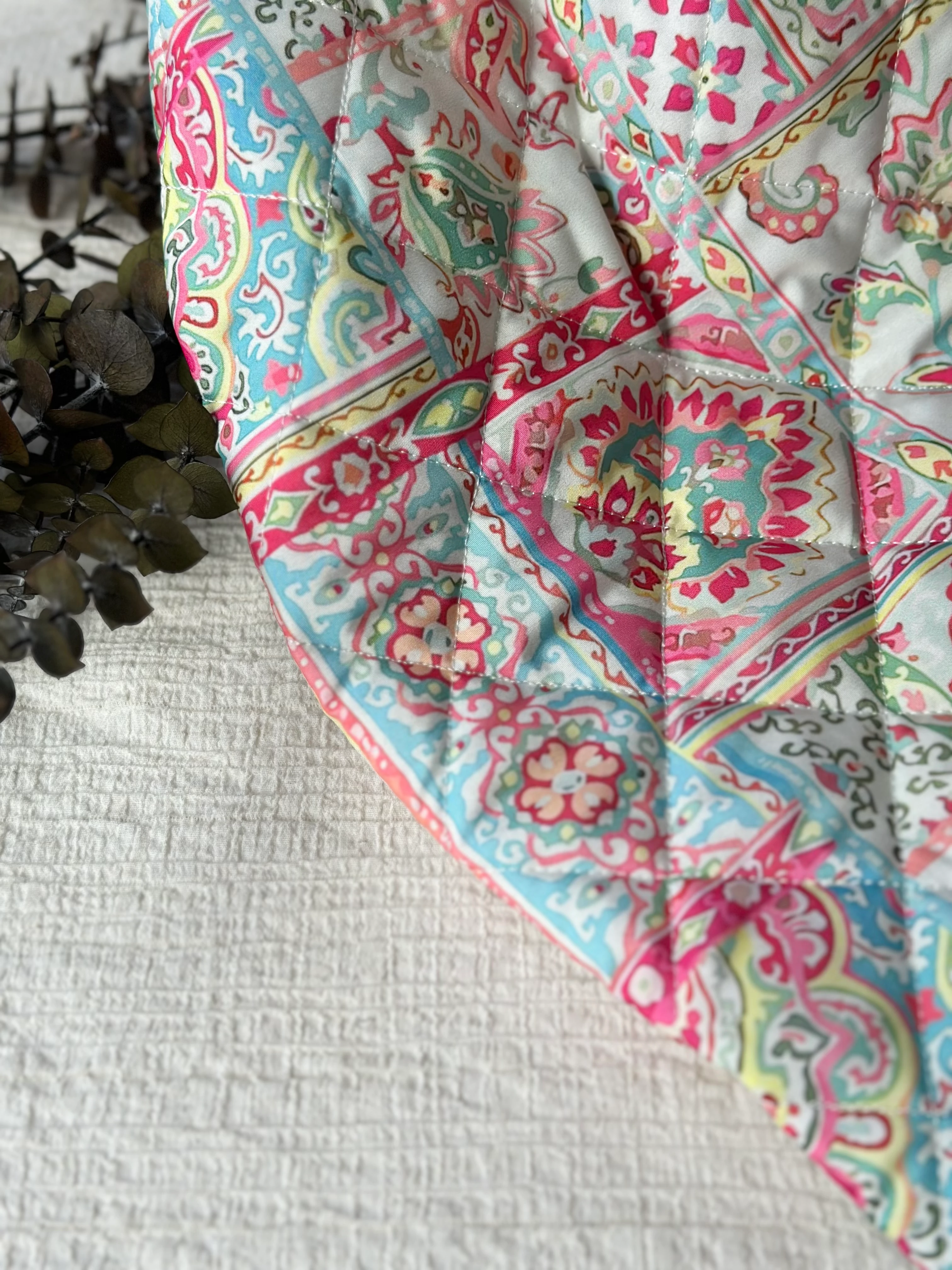 ‘Renkli mozaik’ su geçirmez kapitone 180cm 