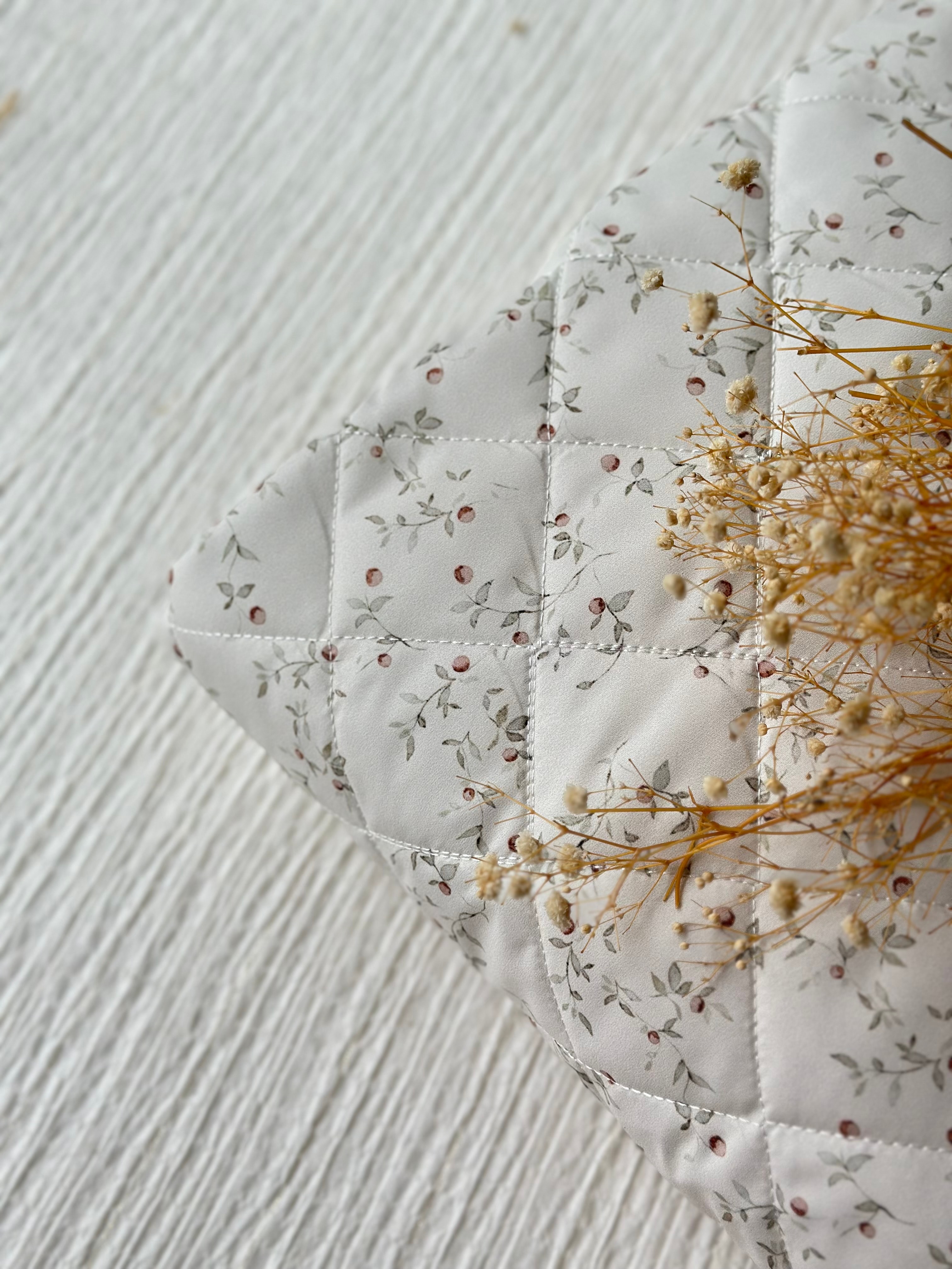 Zeytindalı çıtır desenli su geçirmez kapitone kumaş eni 142cm