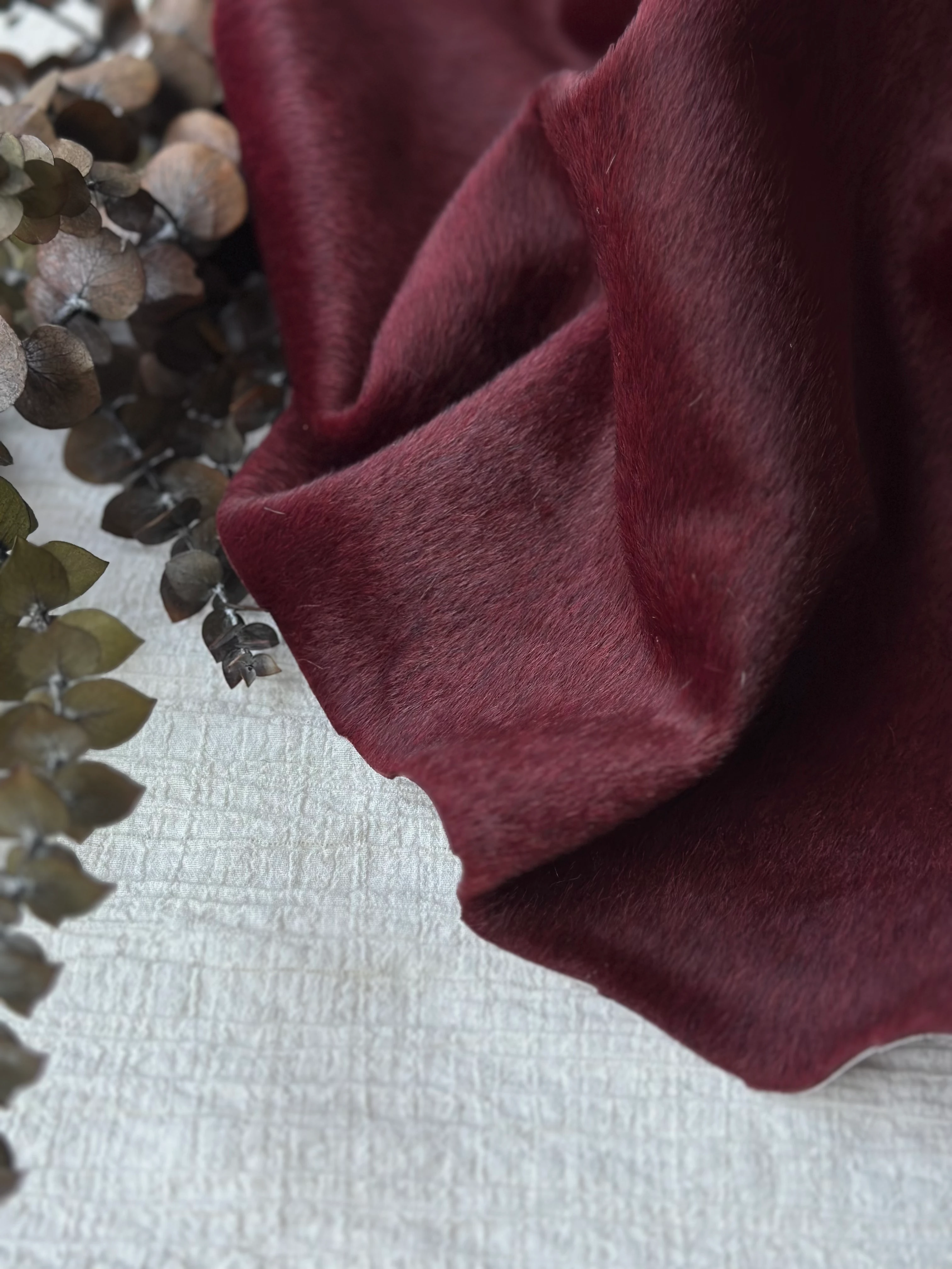 Bordo tay tüyü kumaş eni140cm