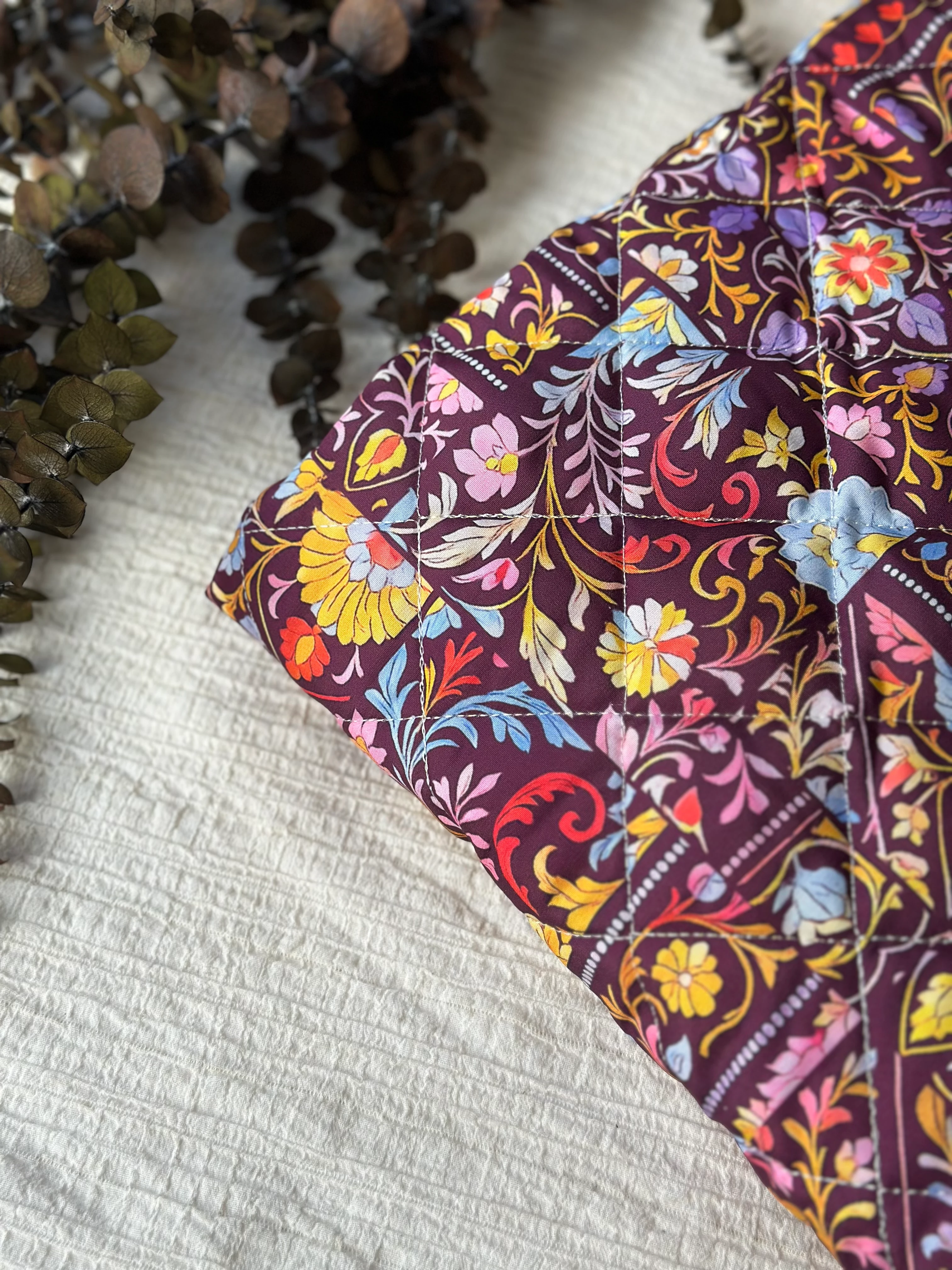 ‘Kraliyet bahçesi’ su geçirmez kapitone 130cm