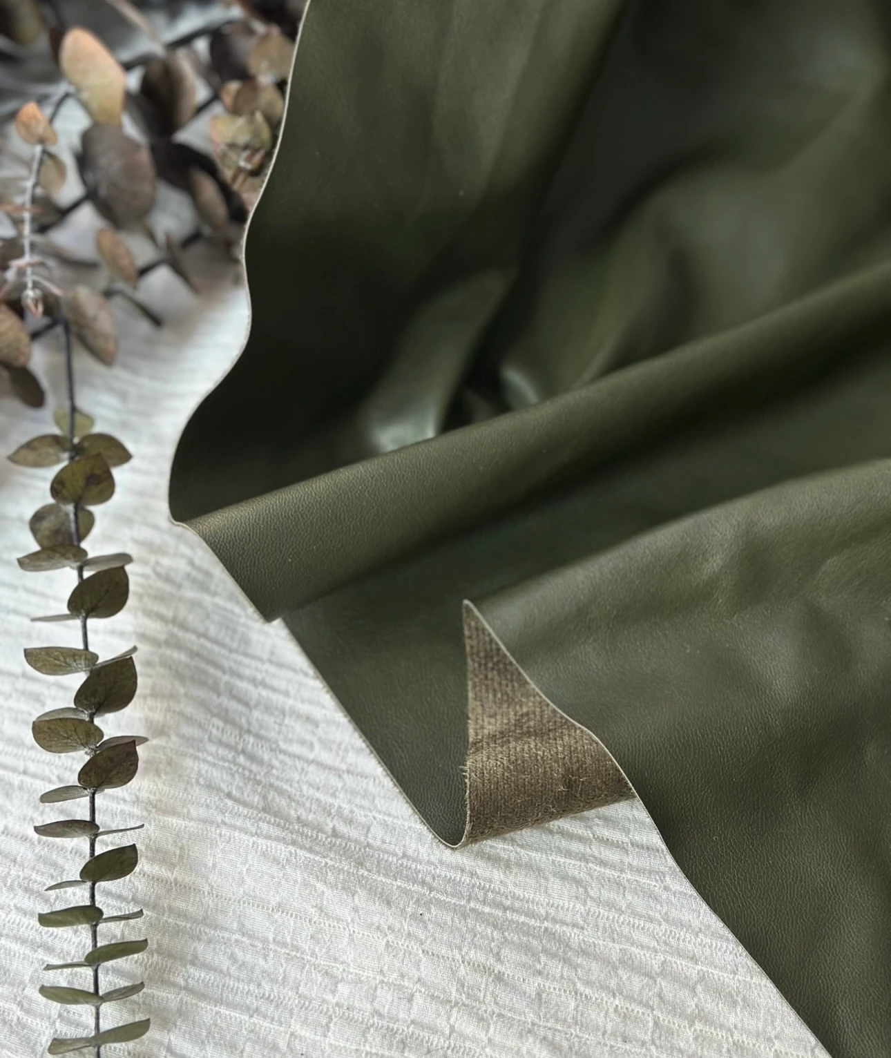 Asker yeşili içi süet deri kumaş 146x200cm