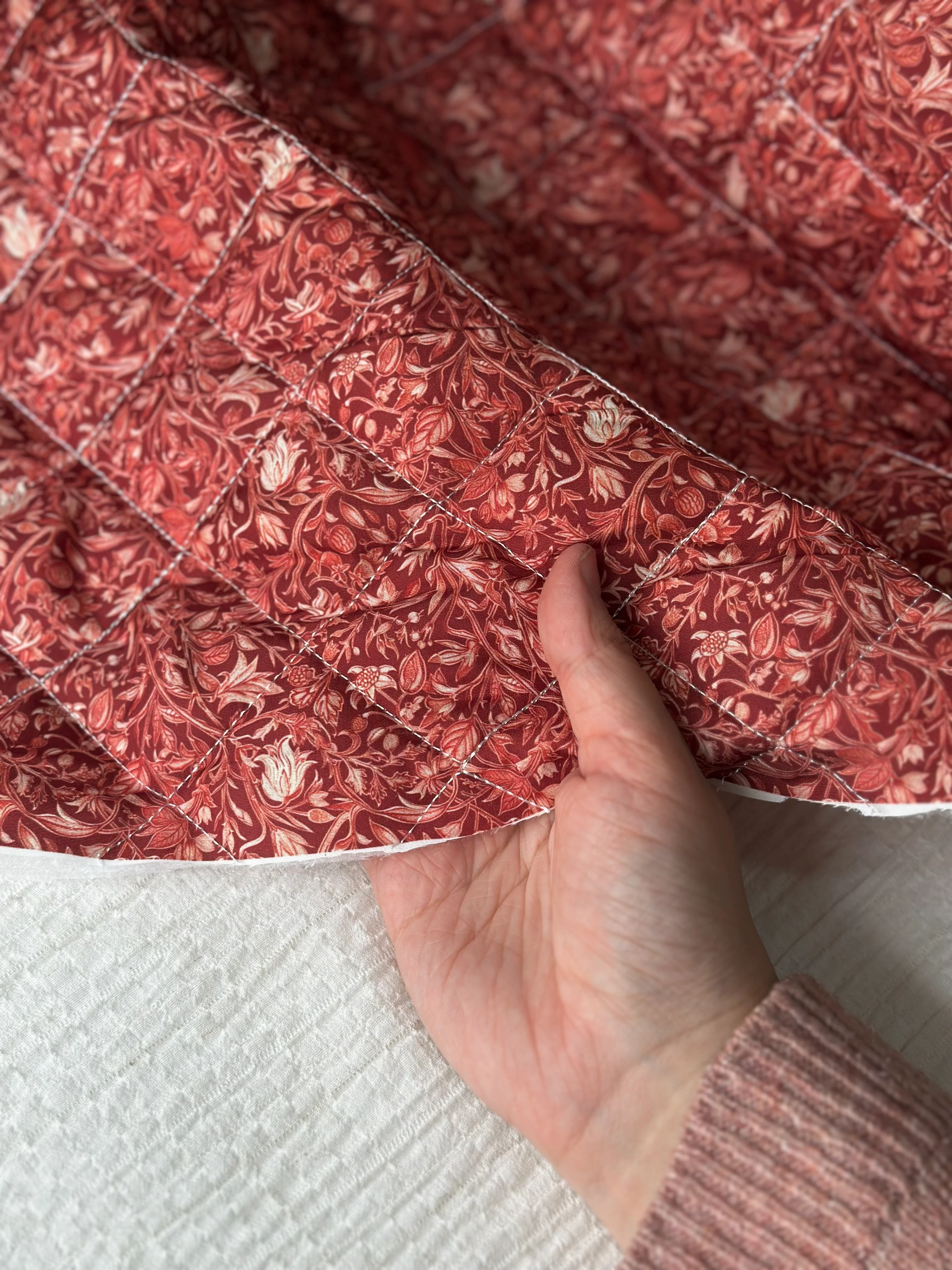 *Hemen teslim* Kırmızı dallar su geçirmez kapitone 185cm