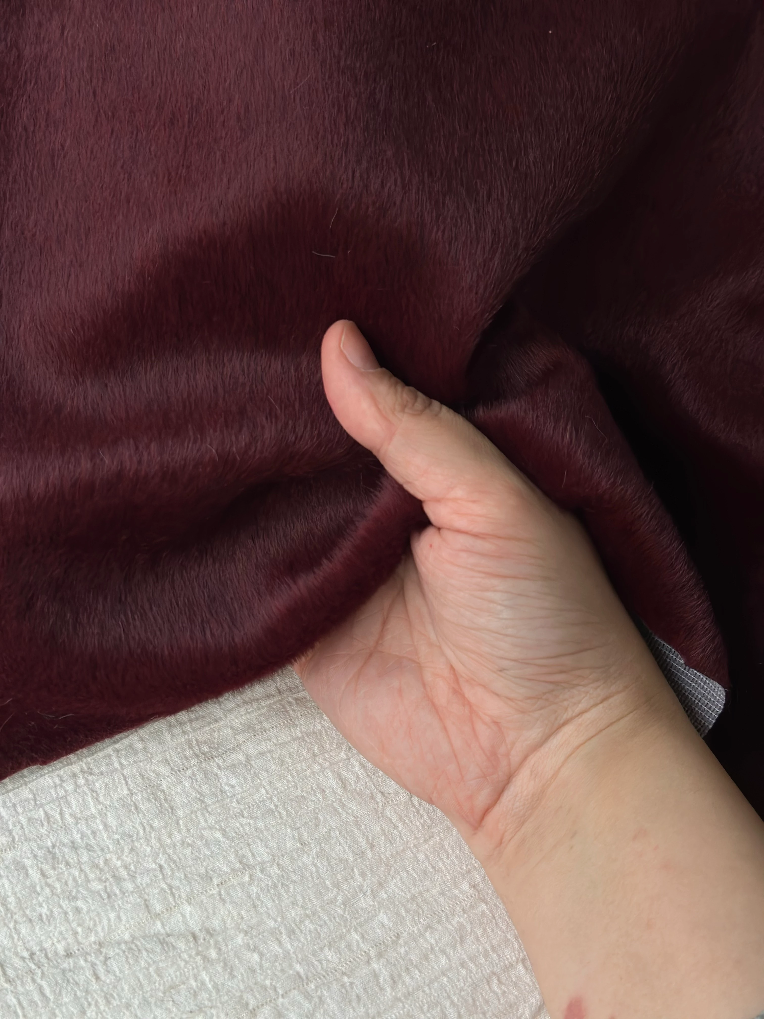 Bordo tay tüyü kumaş eni140cm