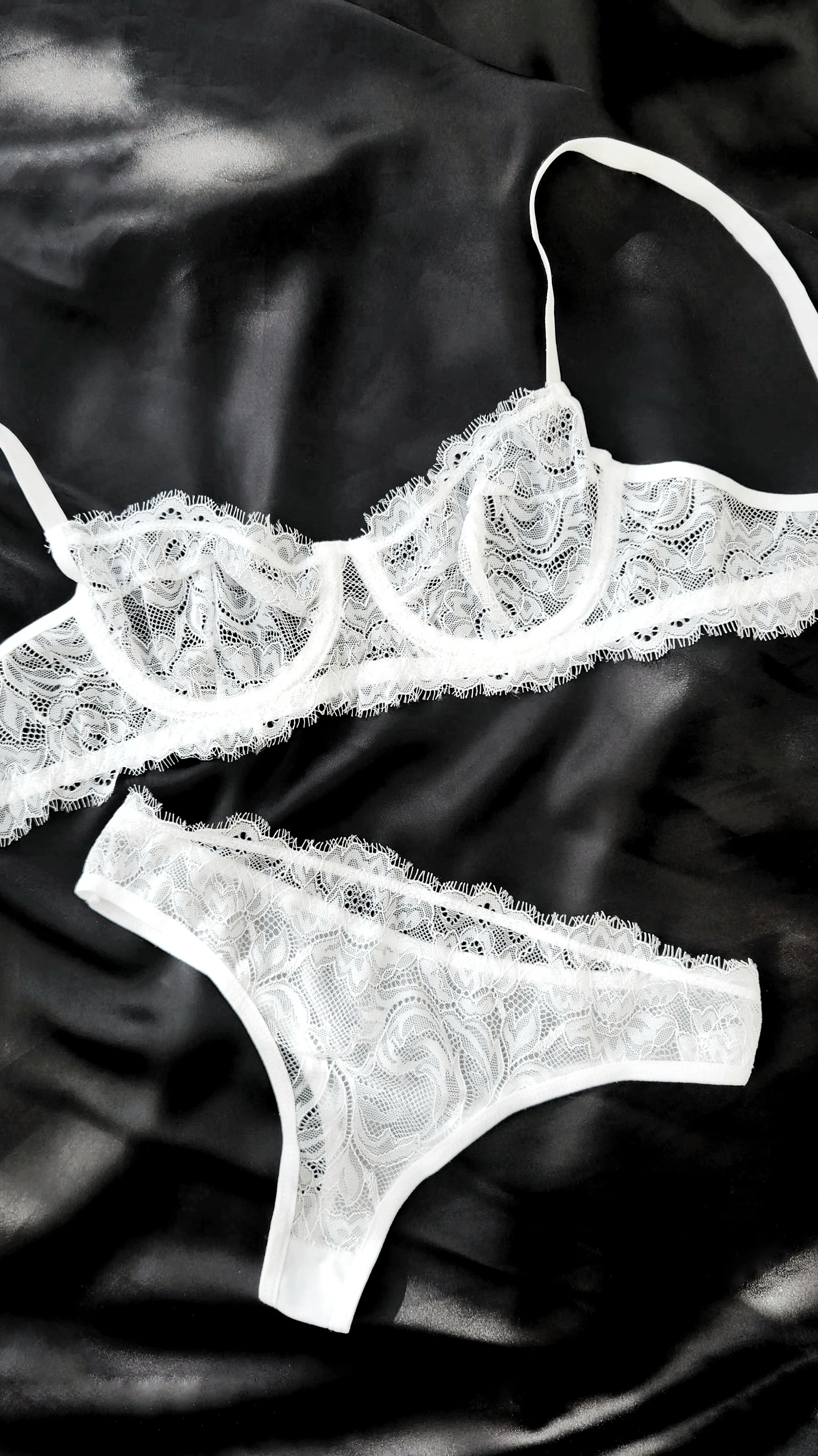 Elena Beyaz Bralet Takım main variant image