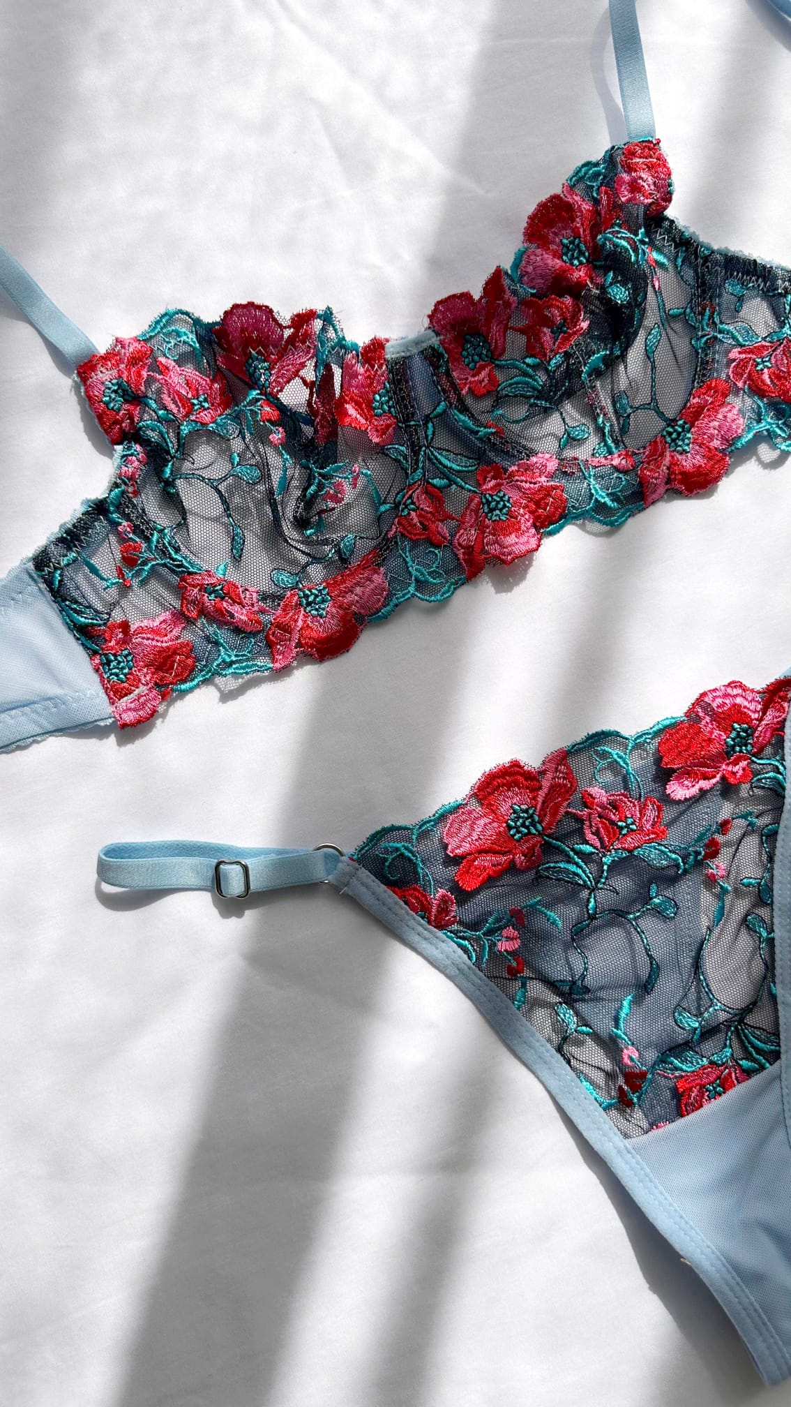 Nora Mavi Bralet Takım