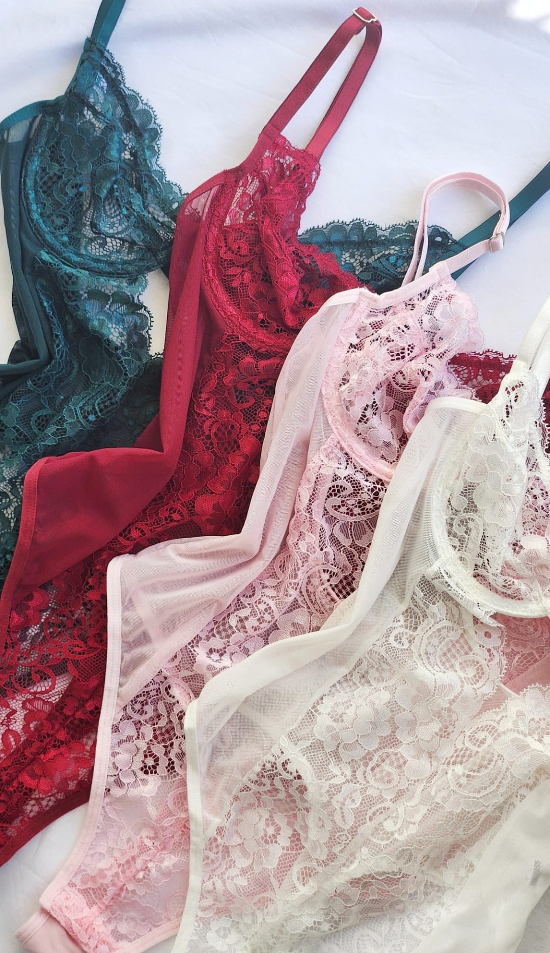 Amy Yeşil Dantelli Bodysuit