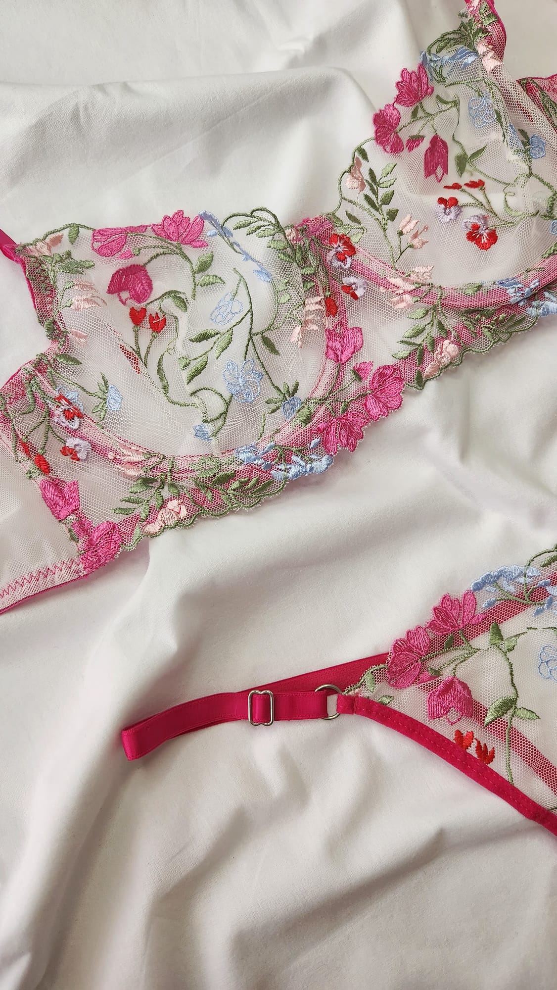 Anna Pembe Bralet Takım