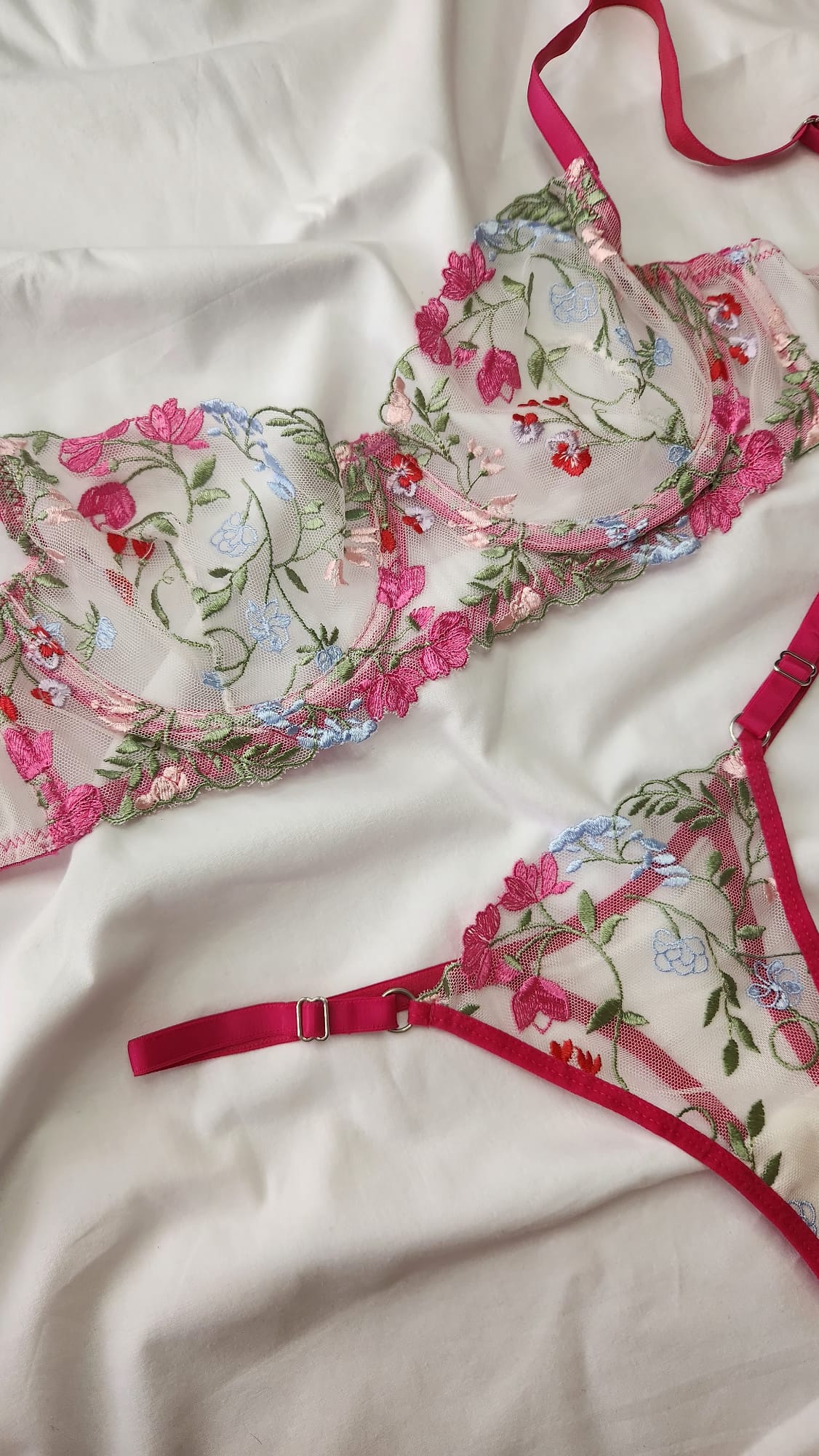 Anna Pembe Bralet Takım