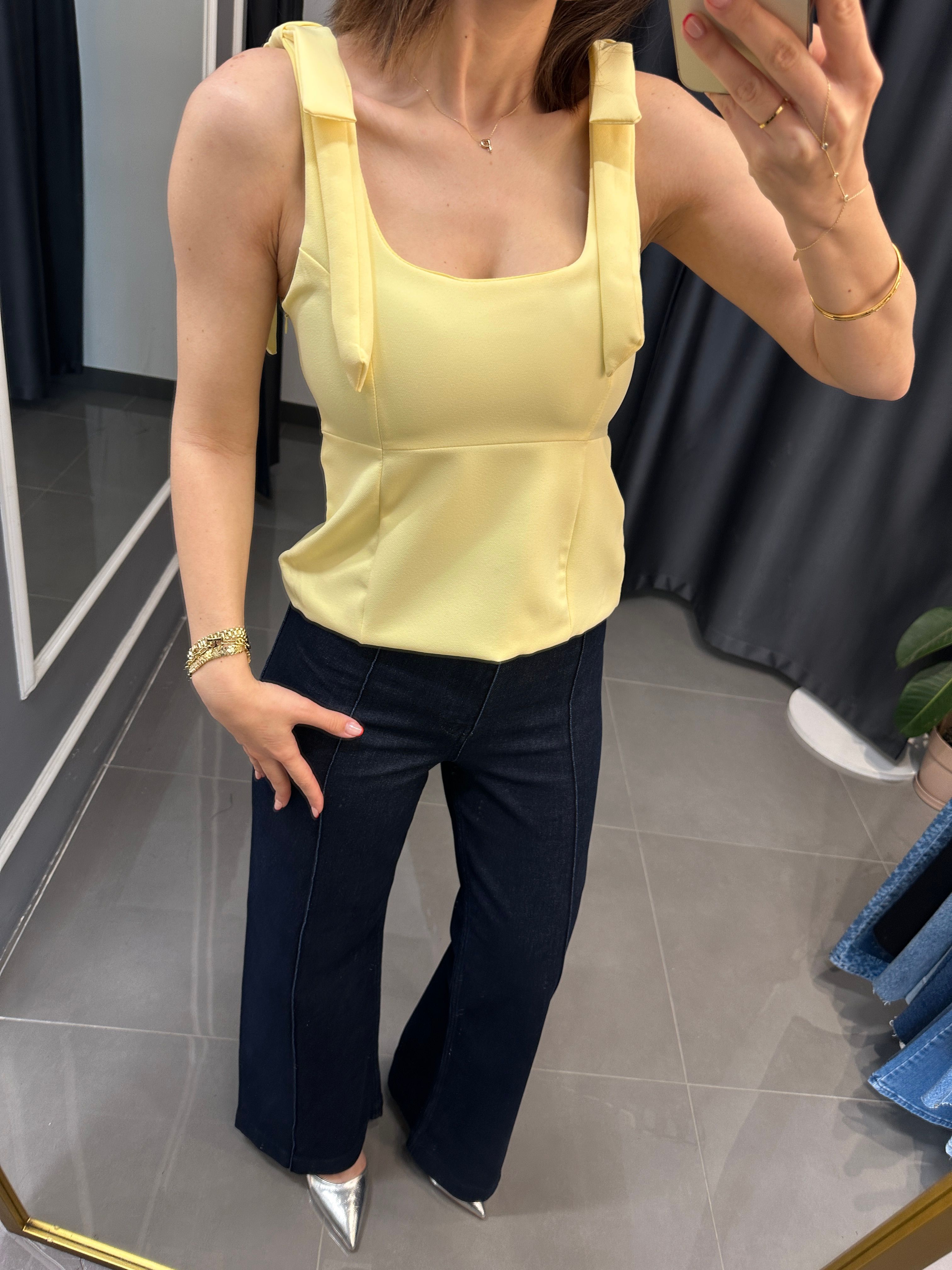 Marka Model Fiyonk Detay Bluz Sarı