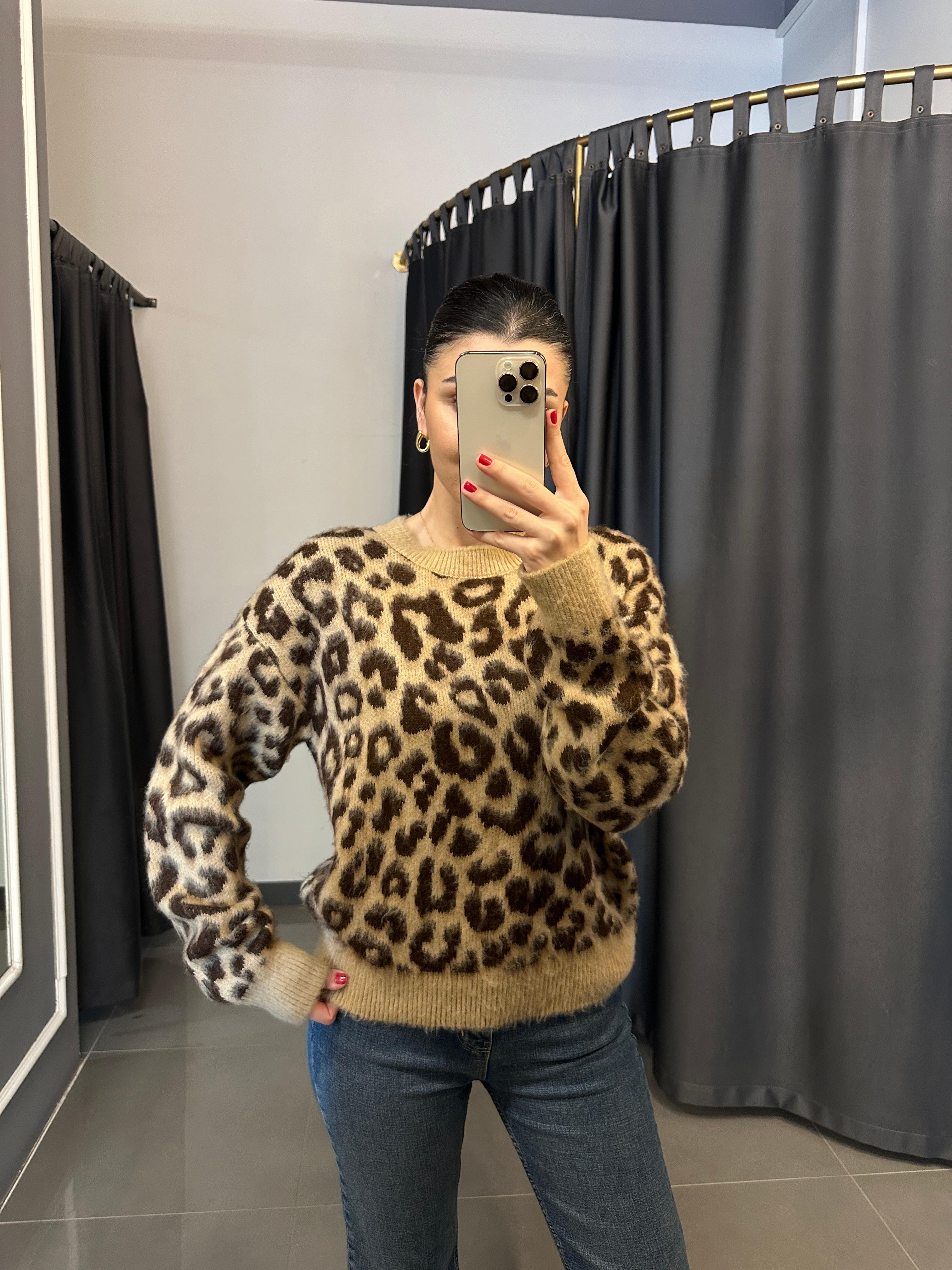 Oversize Yumoş Leo Desen Kazak