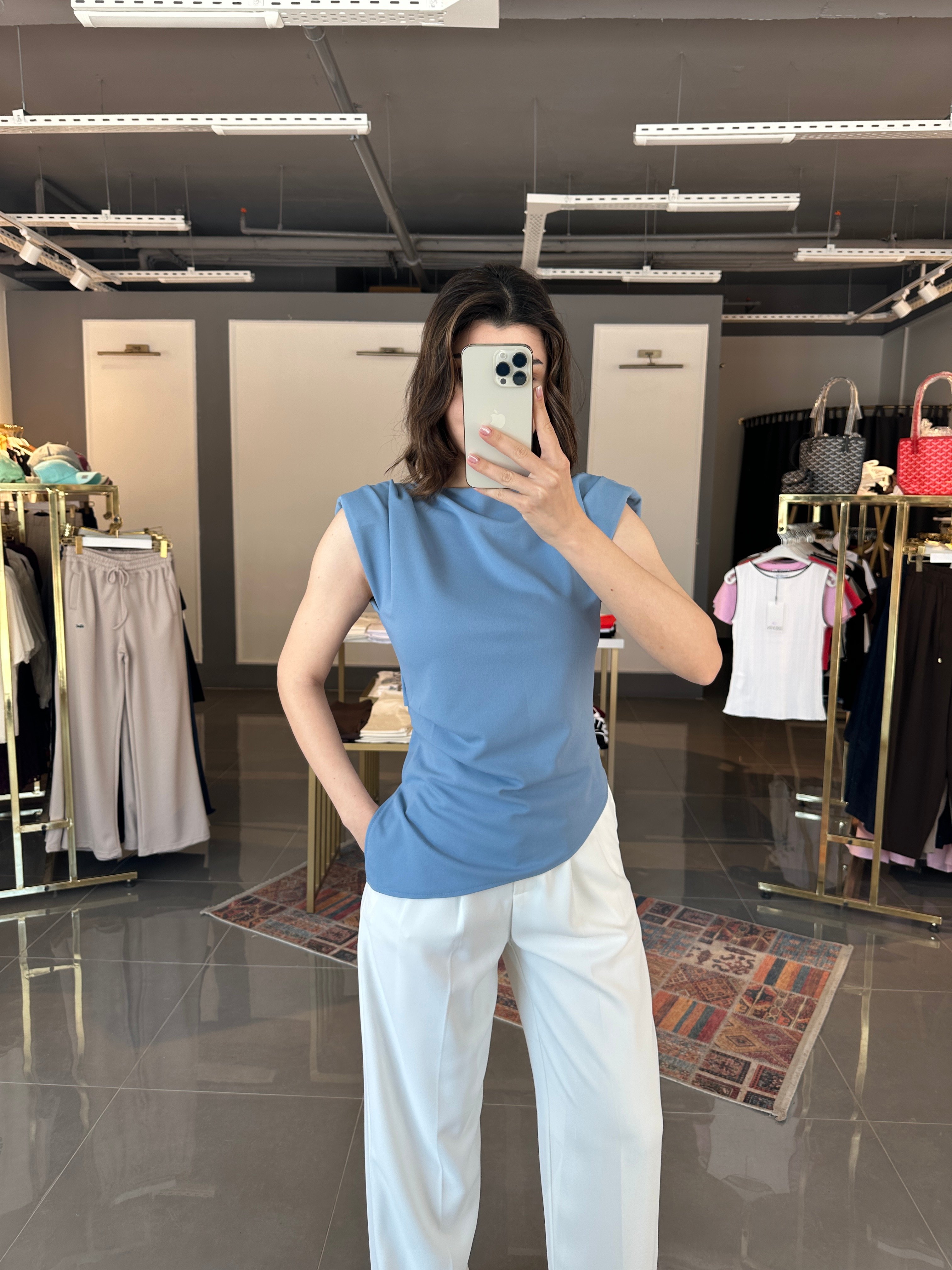 Marka Model Asimetrik Bluz Mavi