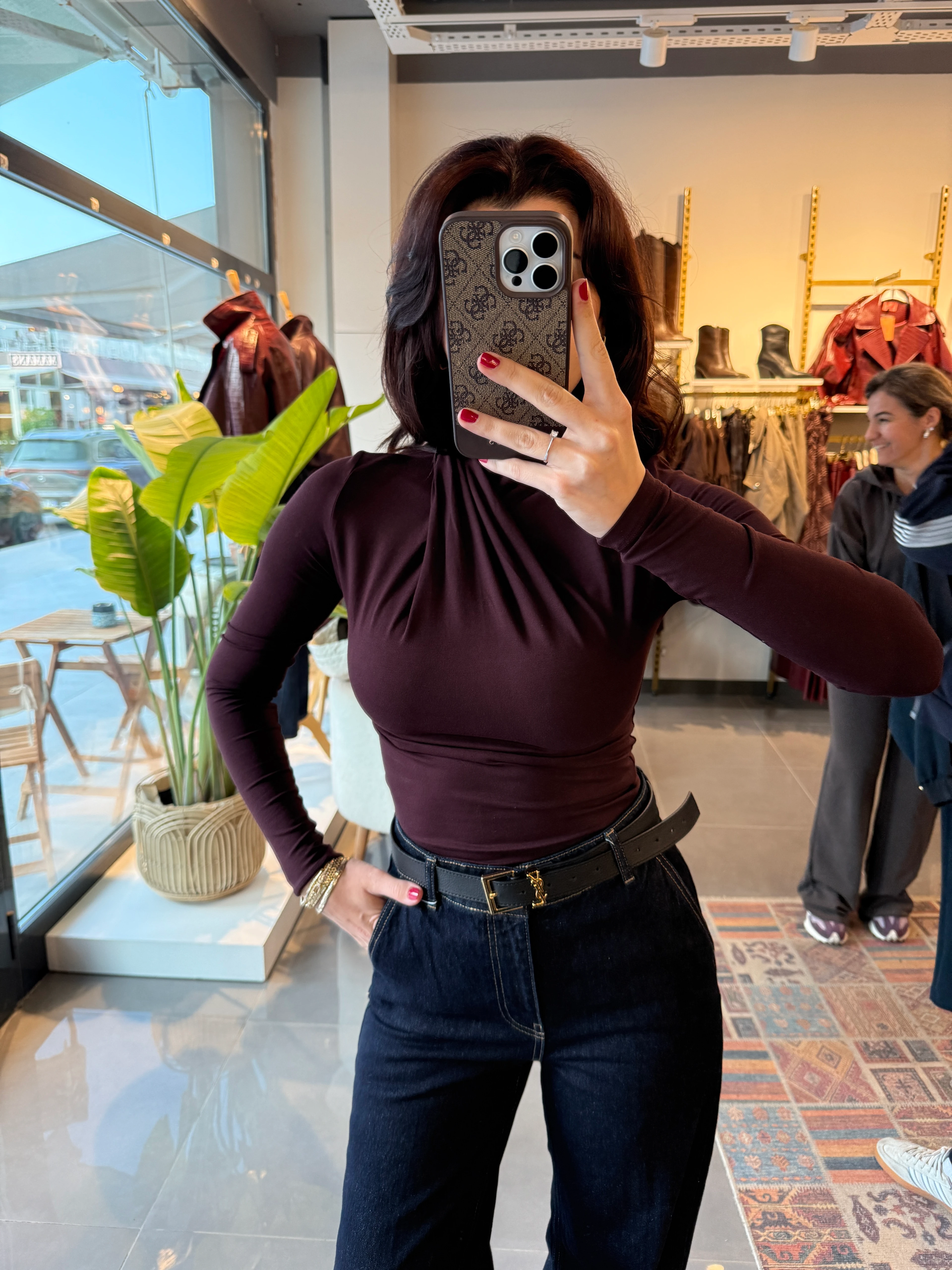 Büzgü Yakalı Bluz